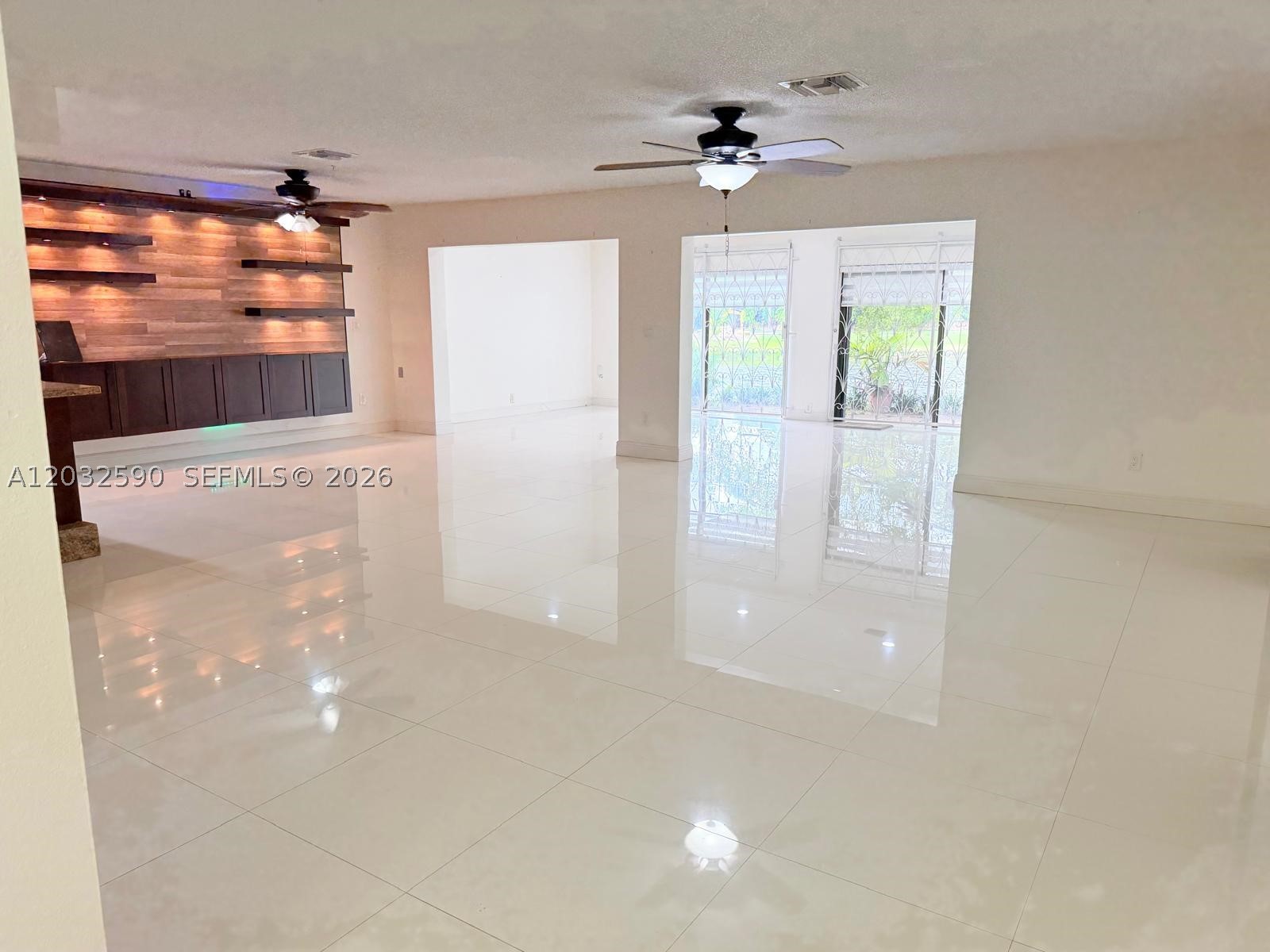 Hialeah photo 5