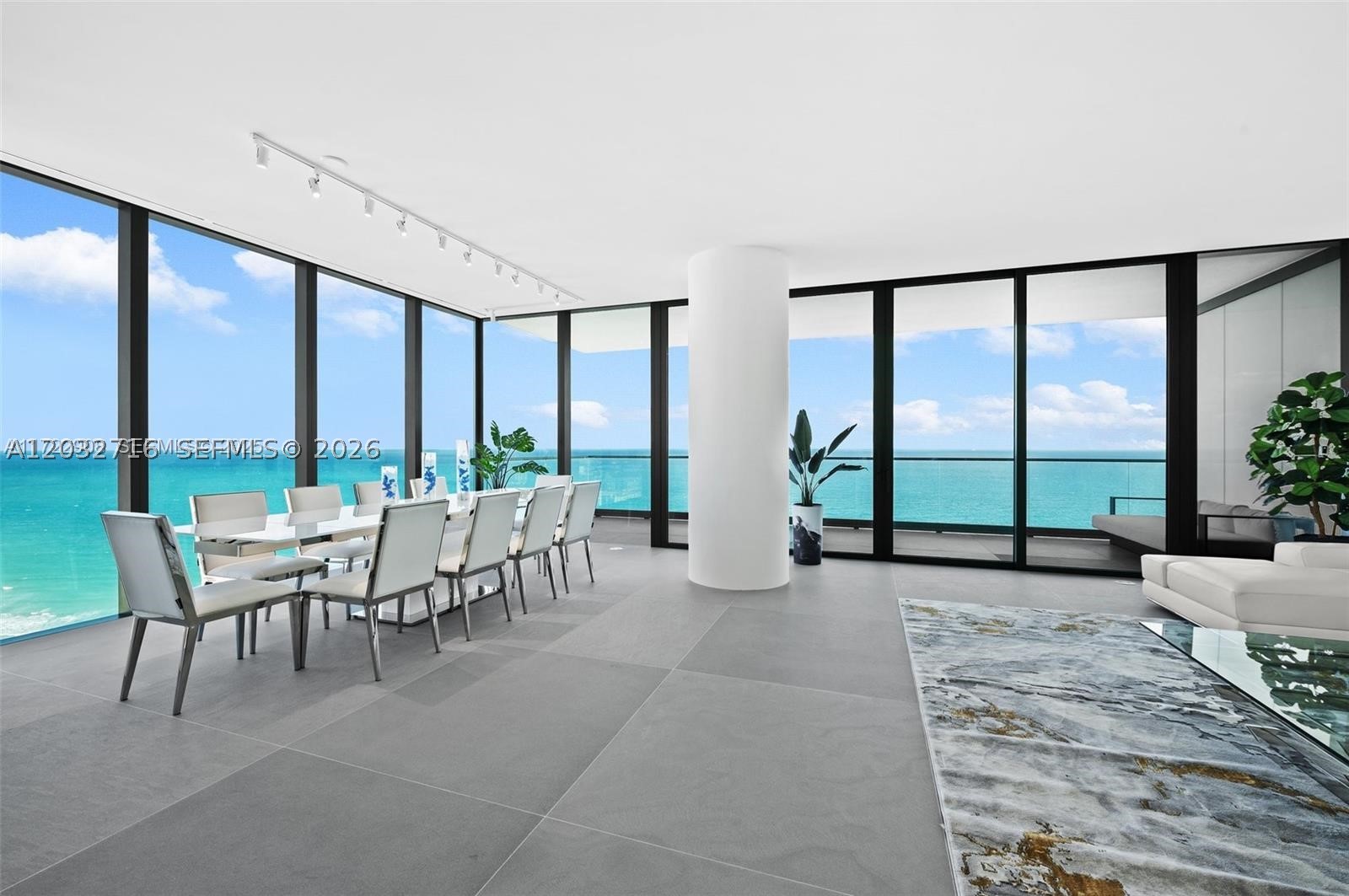 Hallandale Beach photo 2