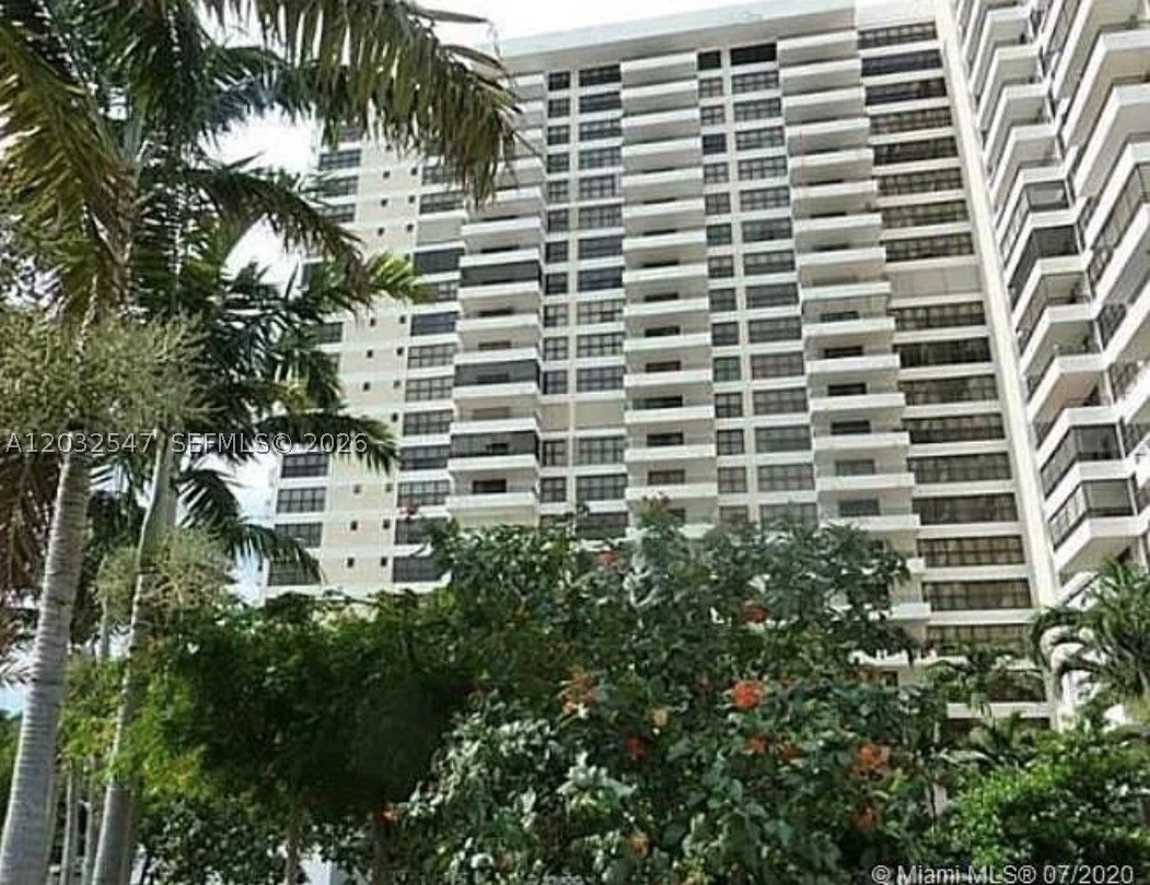 Hallandale Beach photo 2