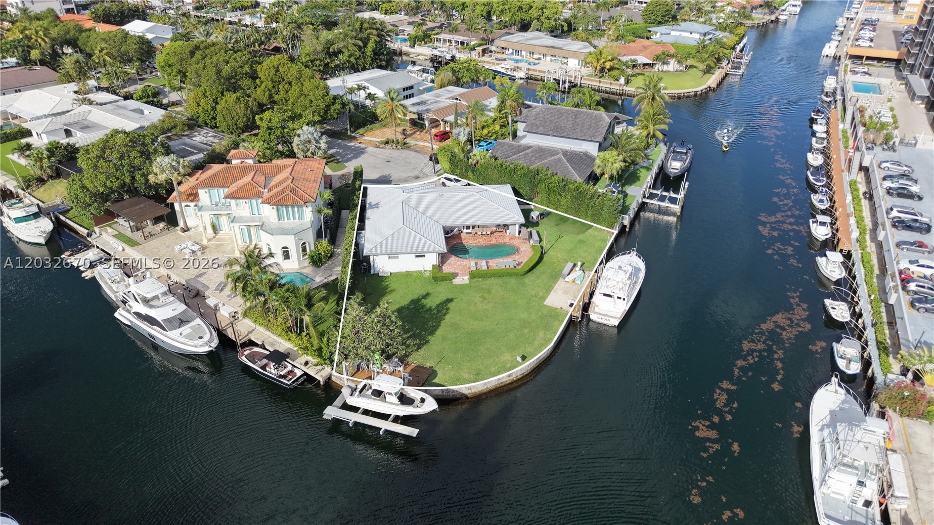 North Miami photo 4
