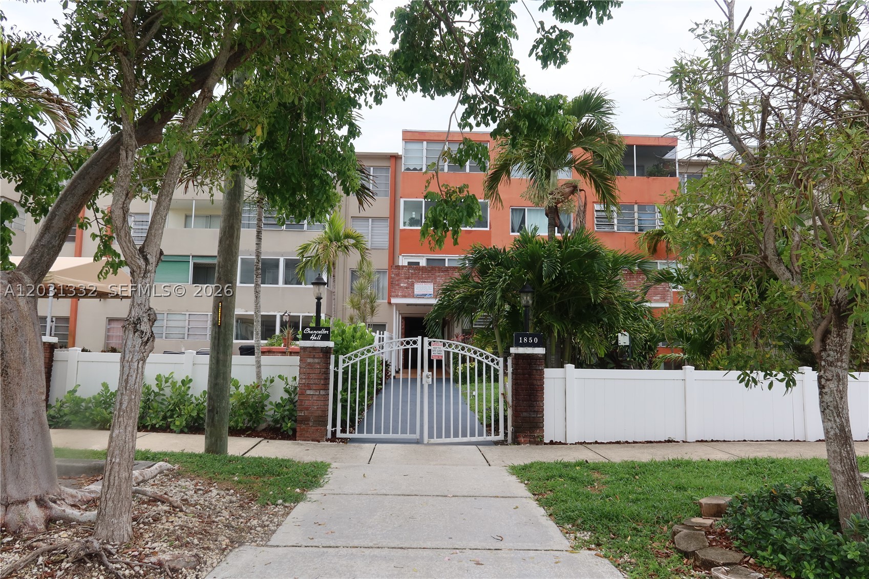 North Miami Beach photo 1