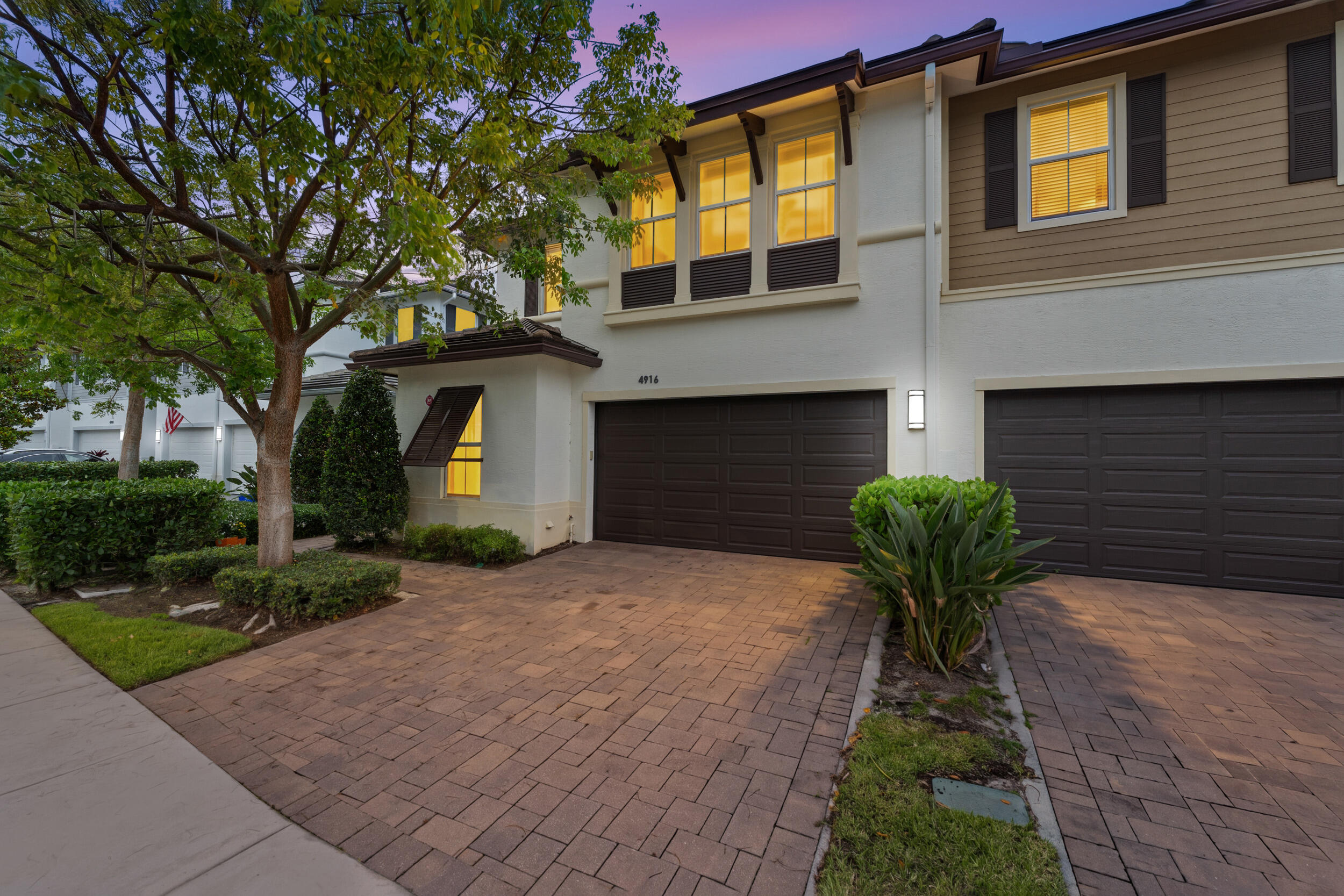 Palm Beach Gardens photo 1