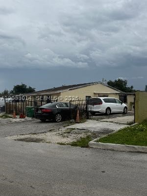 Miami Gardens photo 1
