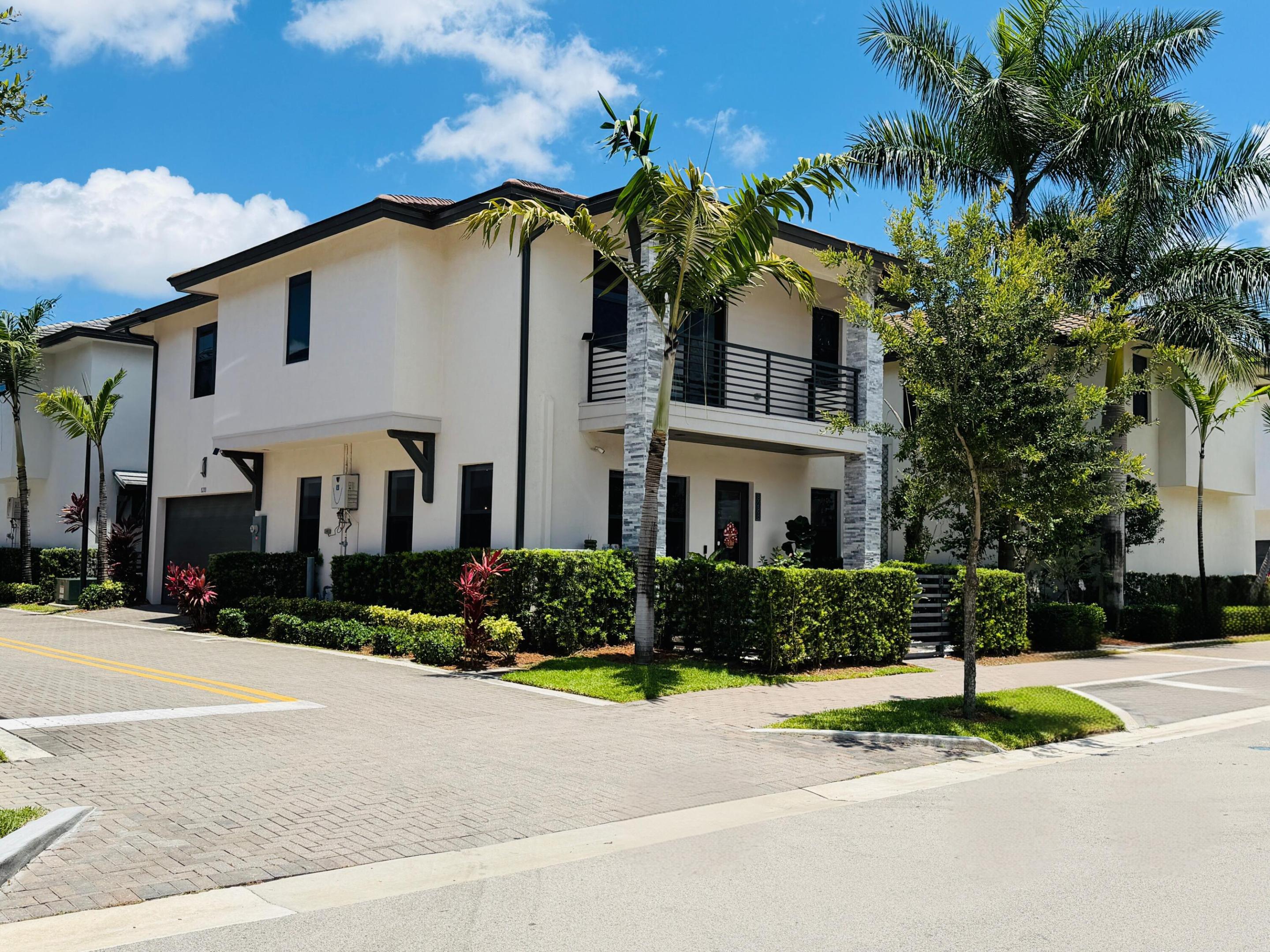 Doral photo 3