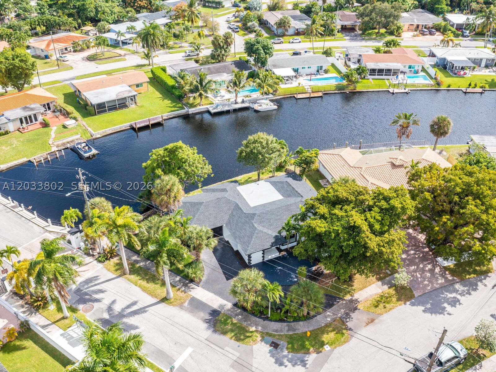 Wilton Manors photo 2