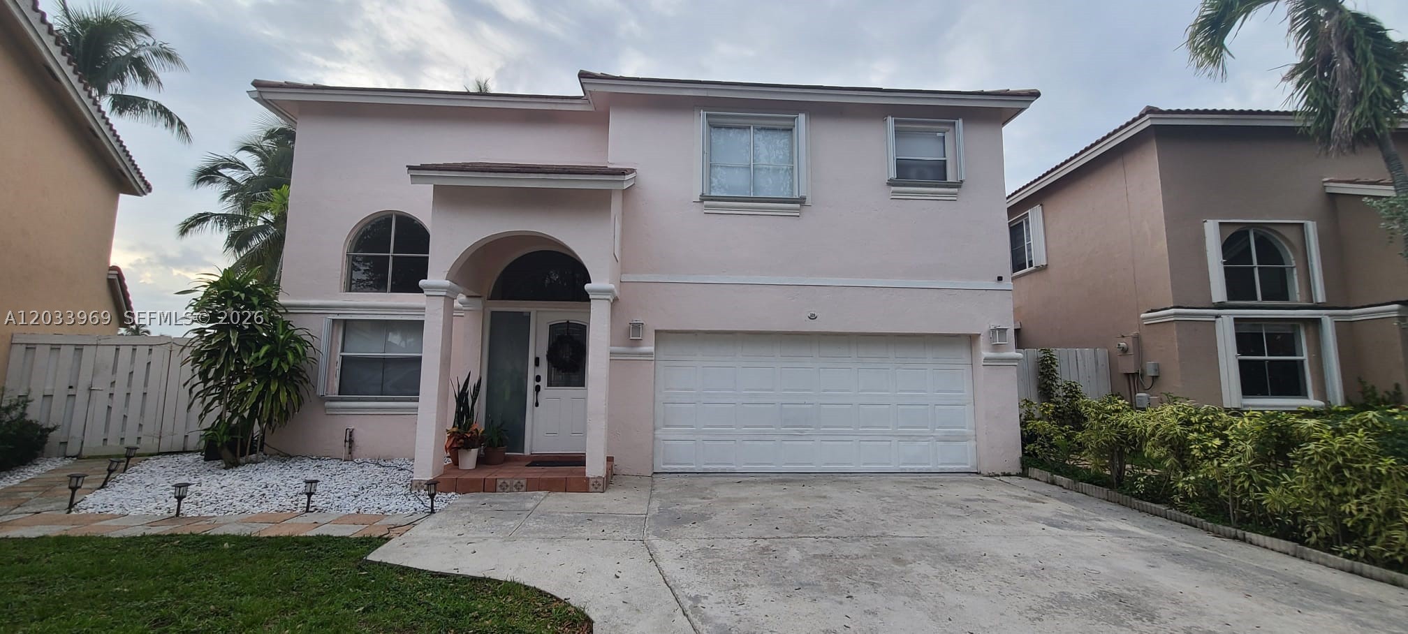 Pembroke Pines photo 2