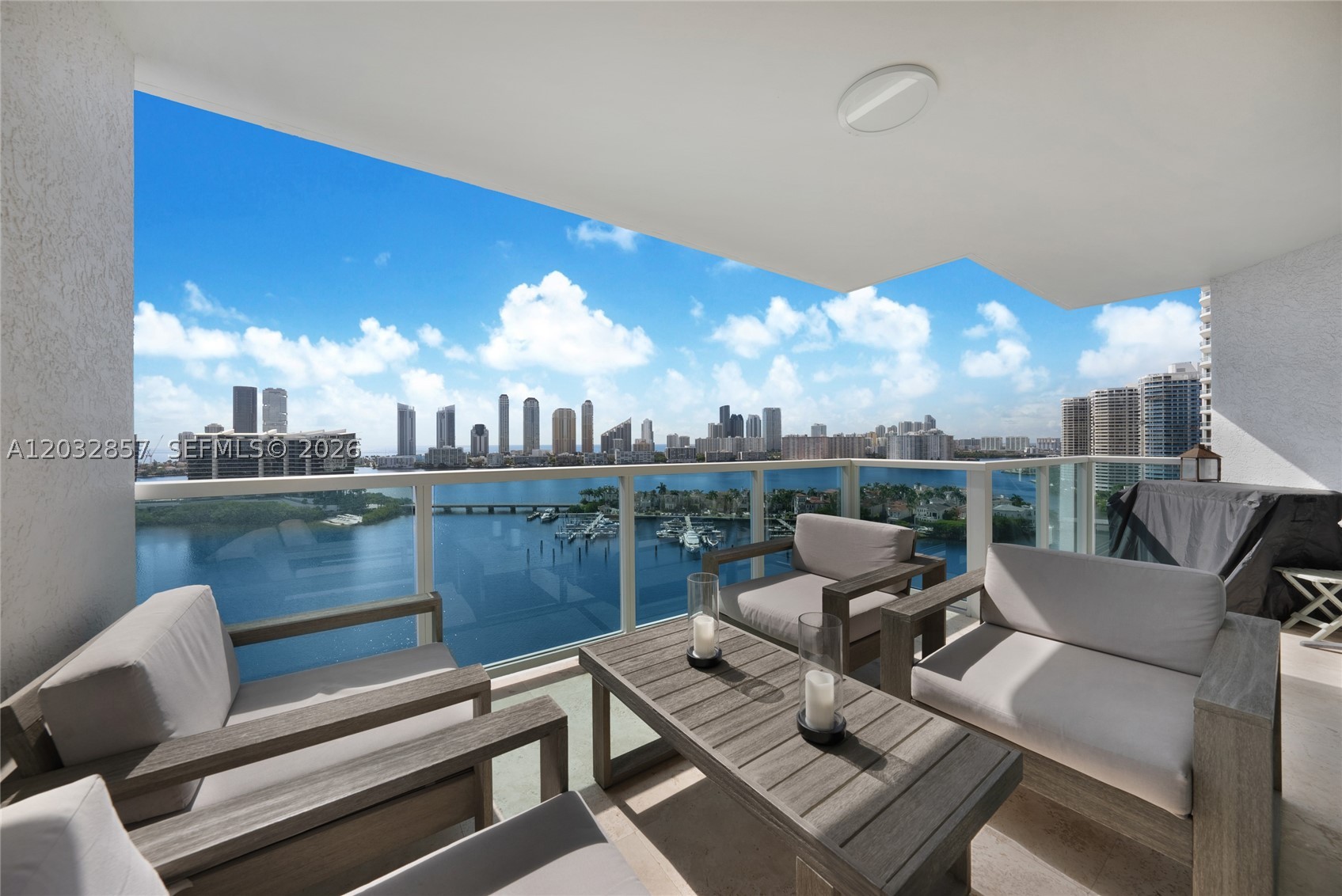 Aventura photo 2