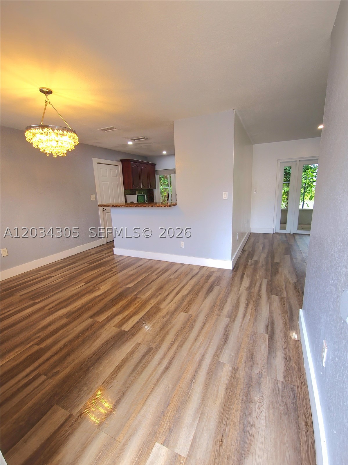 Miramar photo 4