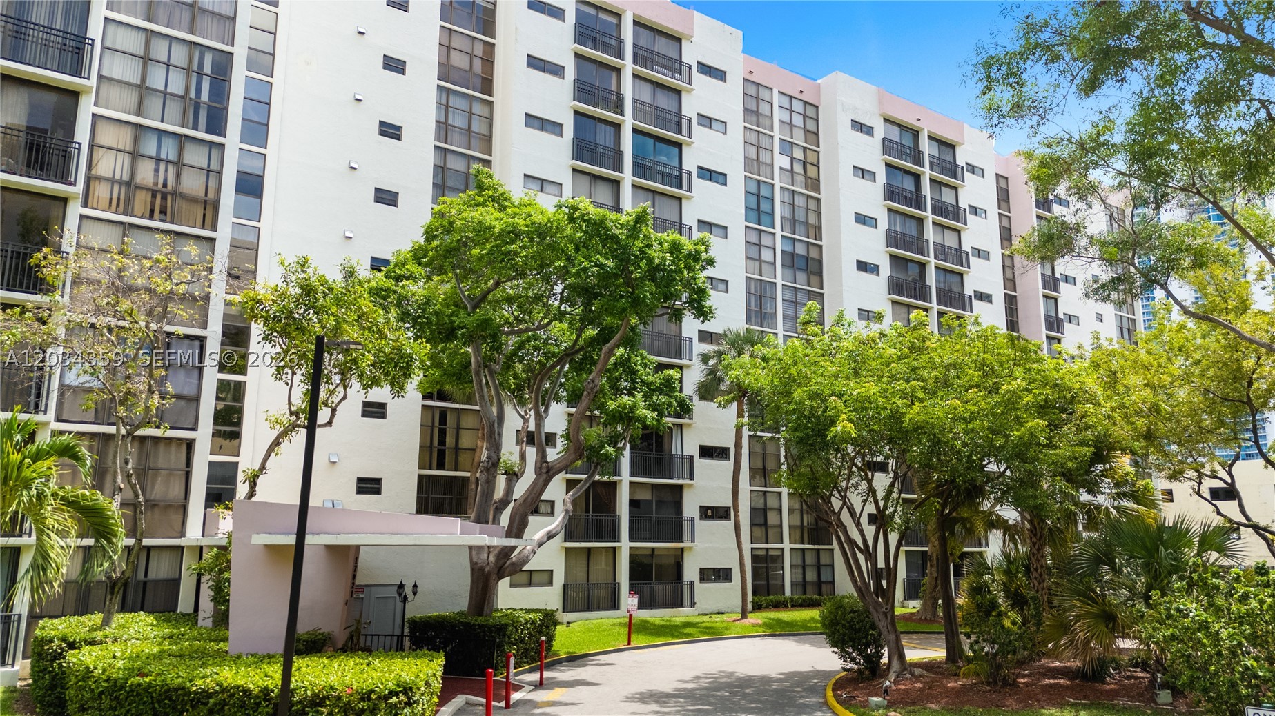 Sunny Isles Beach photo 2