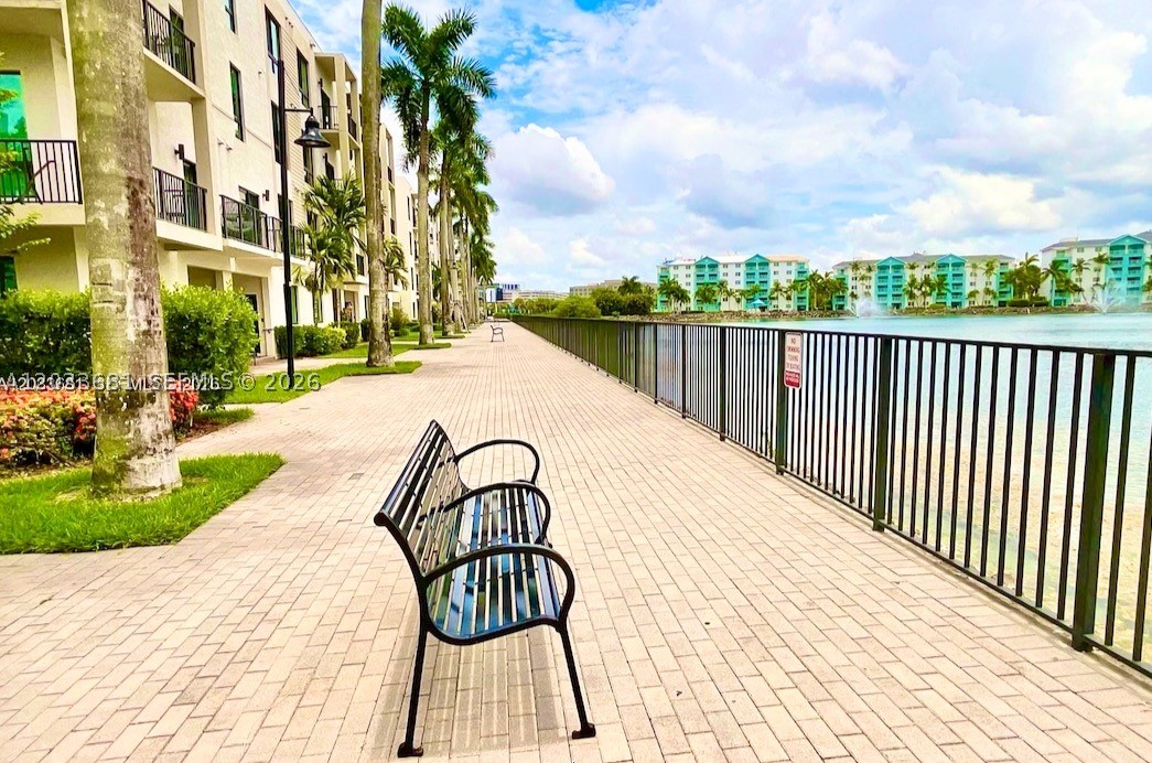 Doral photo 2