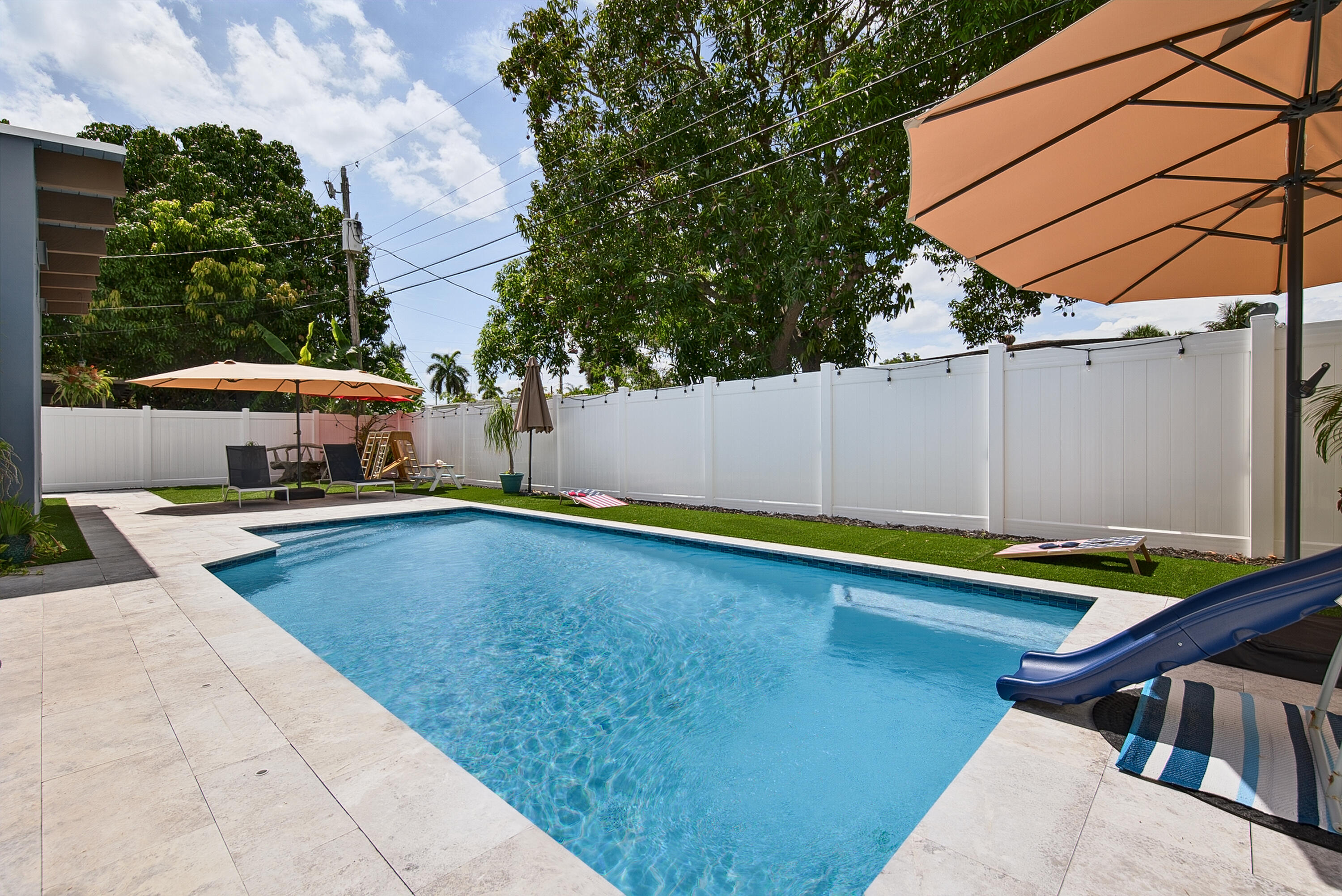 Wilton Manors photo 1