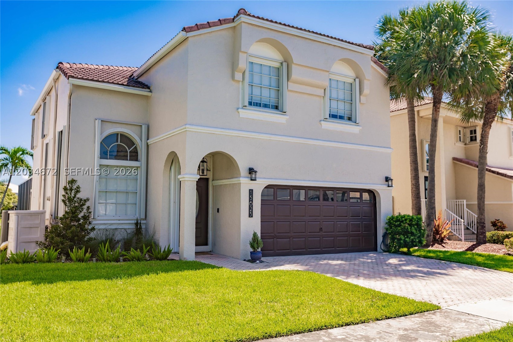 Pembroke Pines photo 2