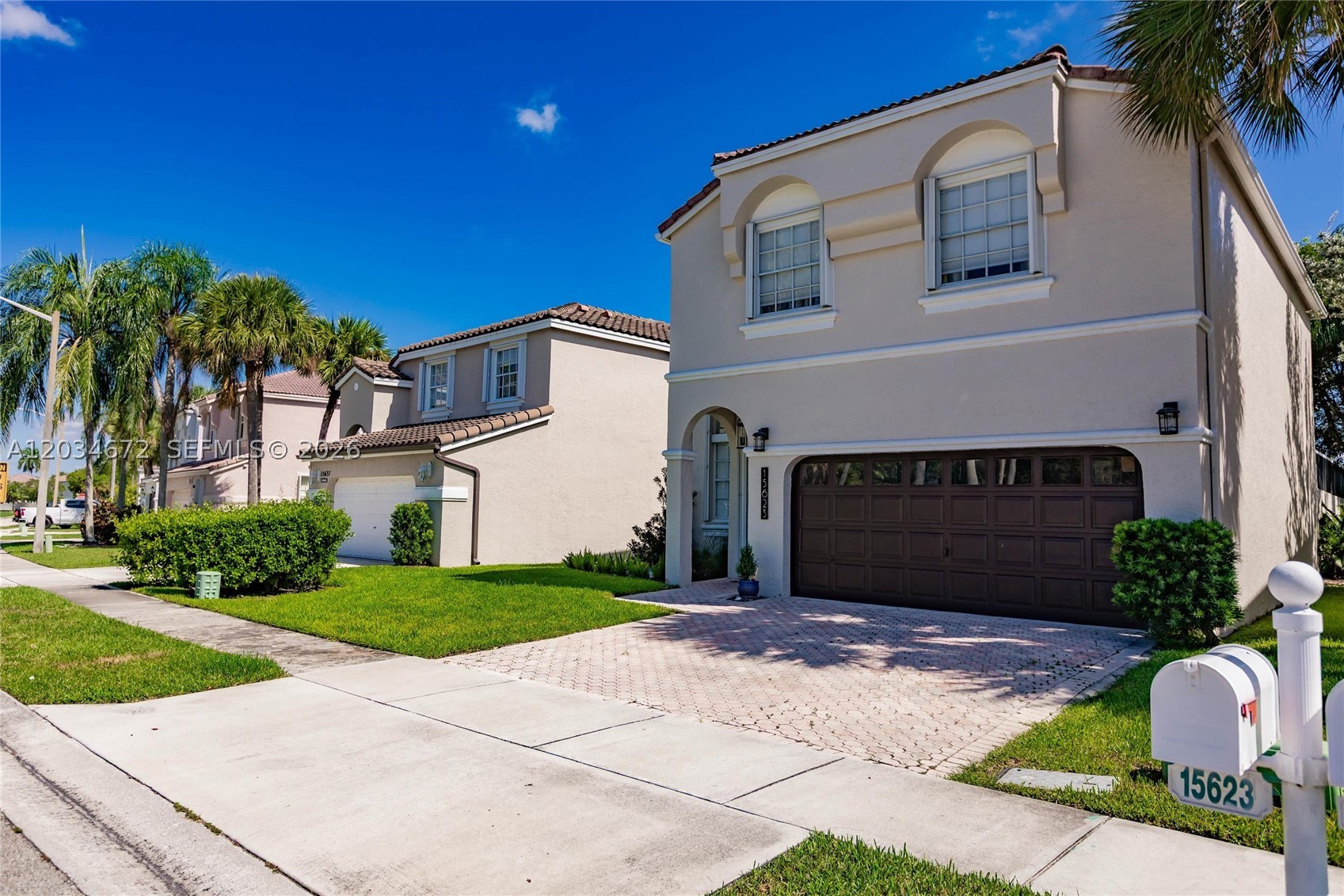 Pembroke Pines photo 3