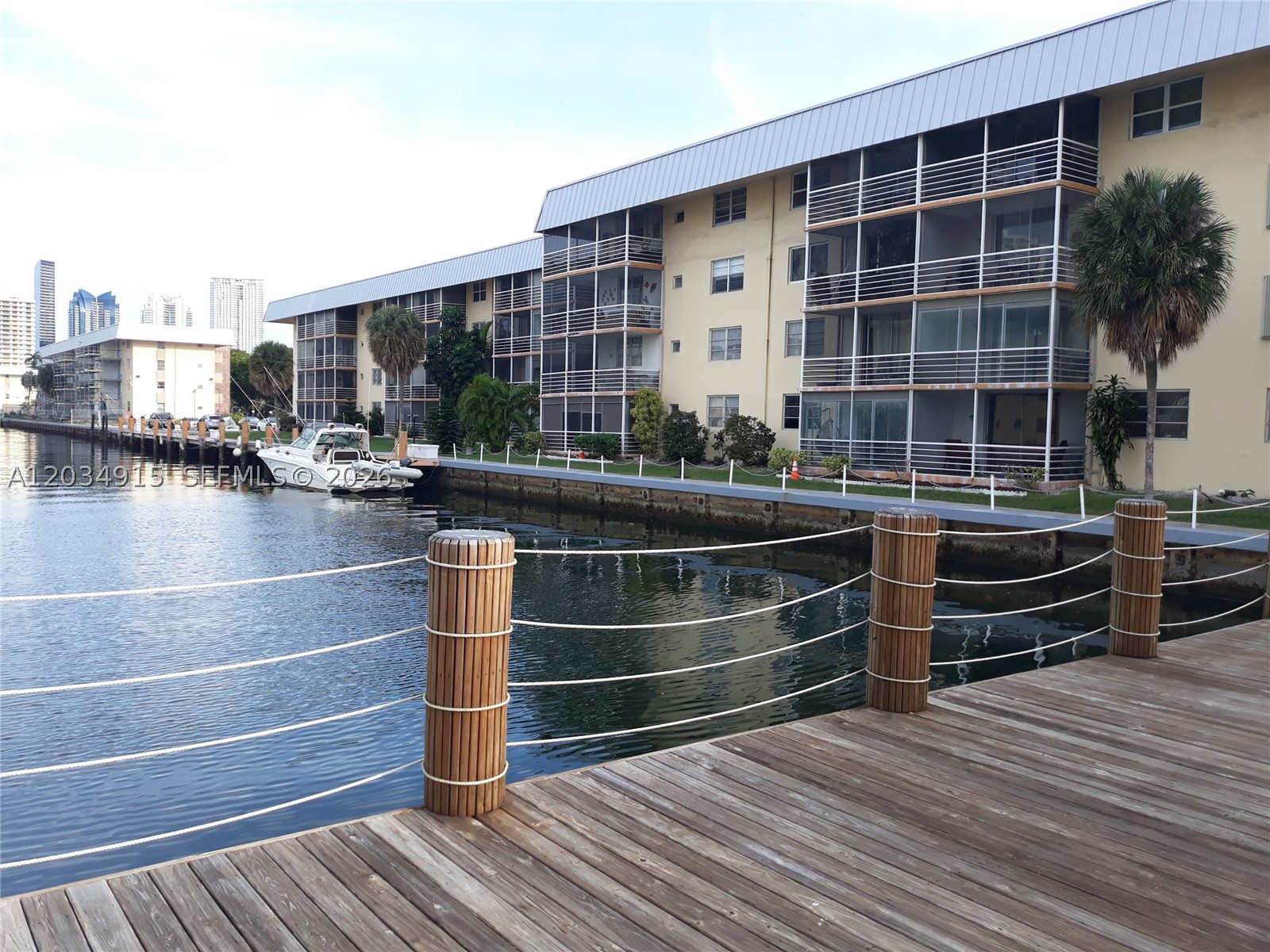 North Miami Beach photo 1