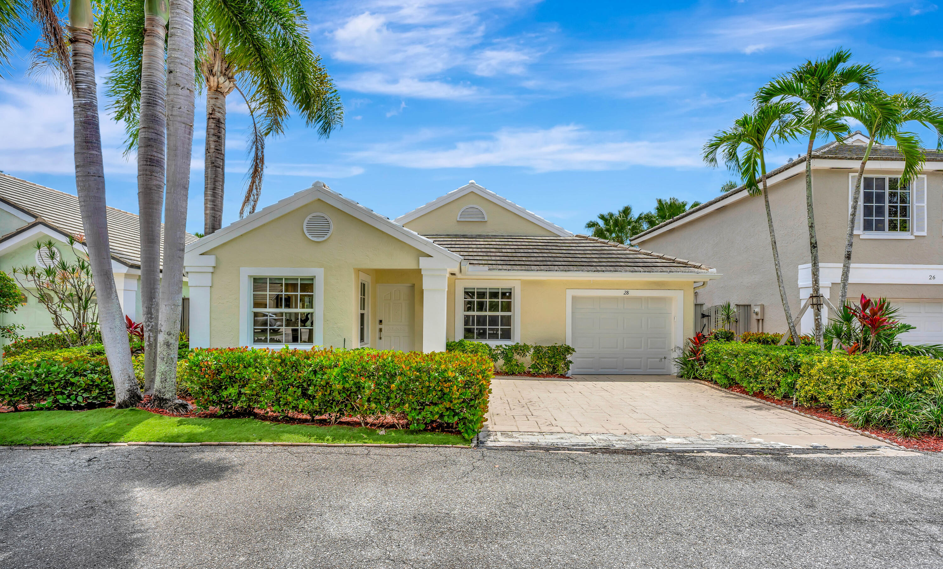 Palm Beach Gardens photo 1