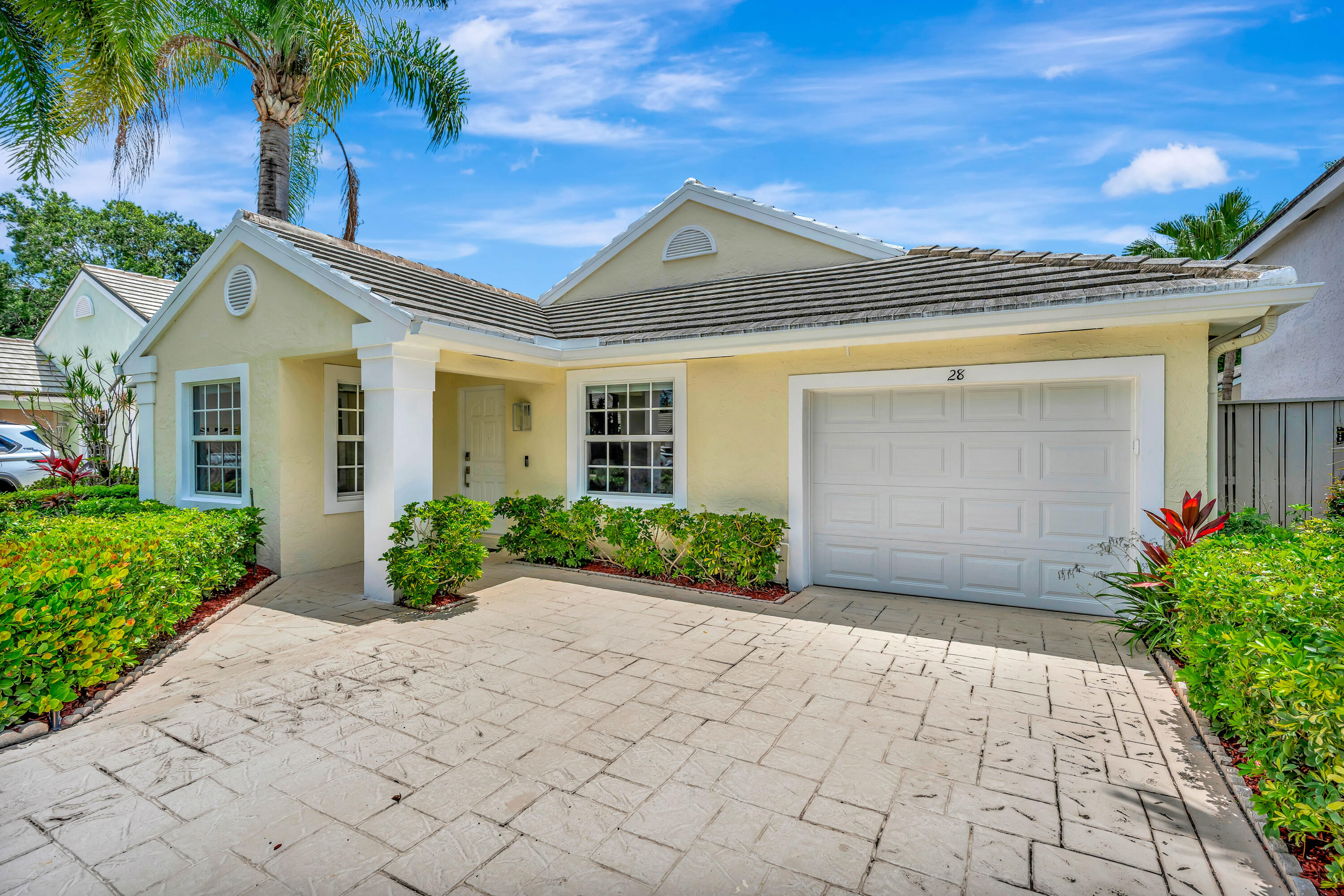 Palm Beach Gardens photo 2
