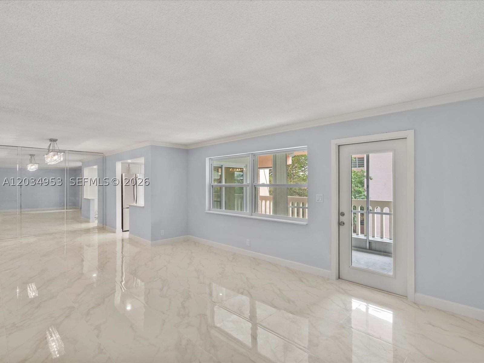 Hallandale Beach photo 2