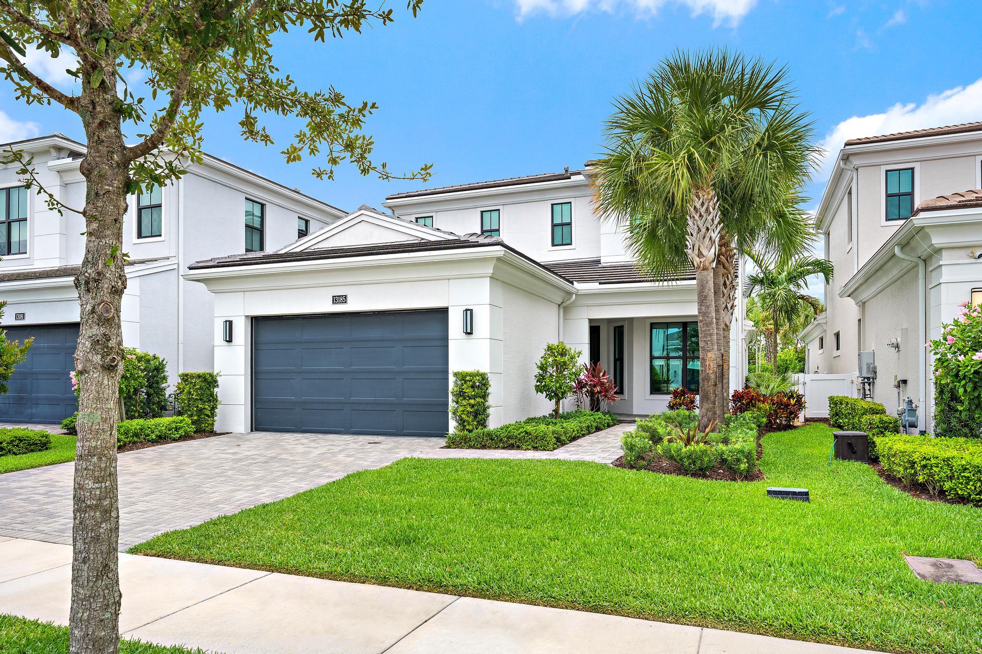 Palm Beach Gardens photo 1