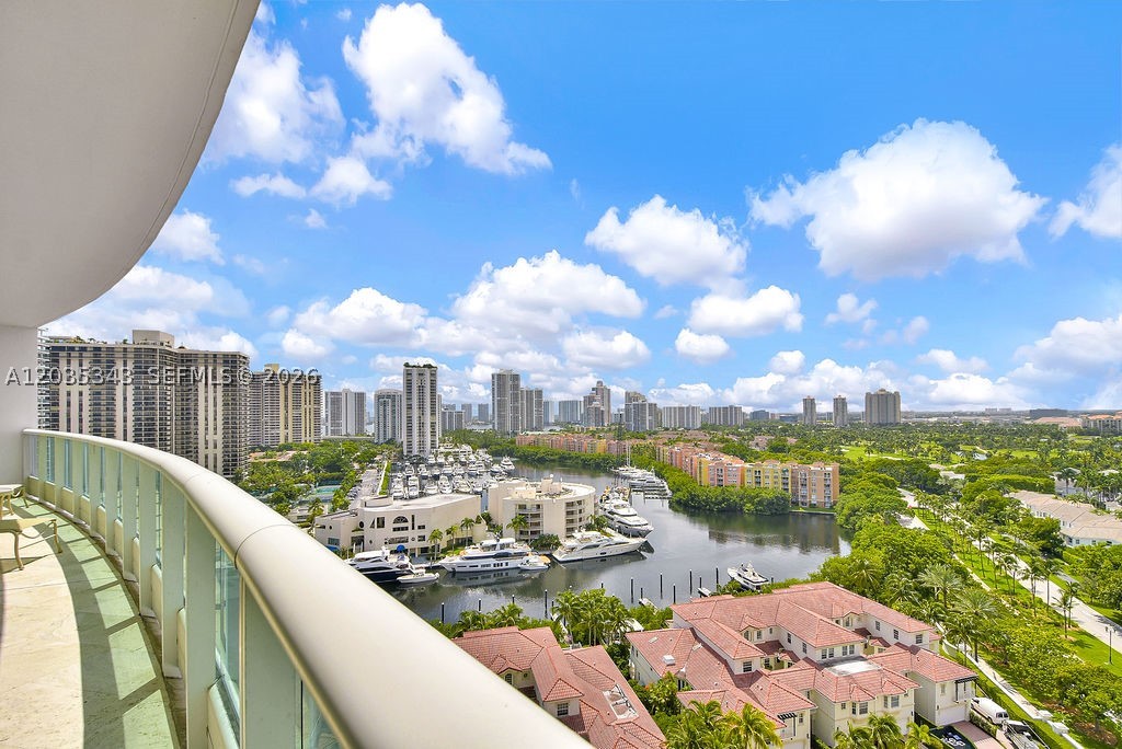 Aventura photo 5