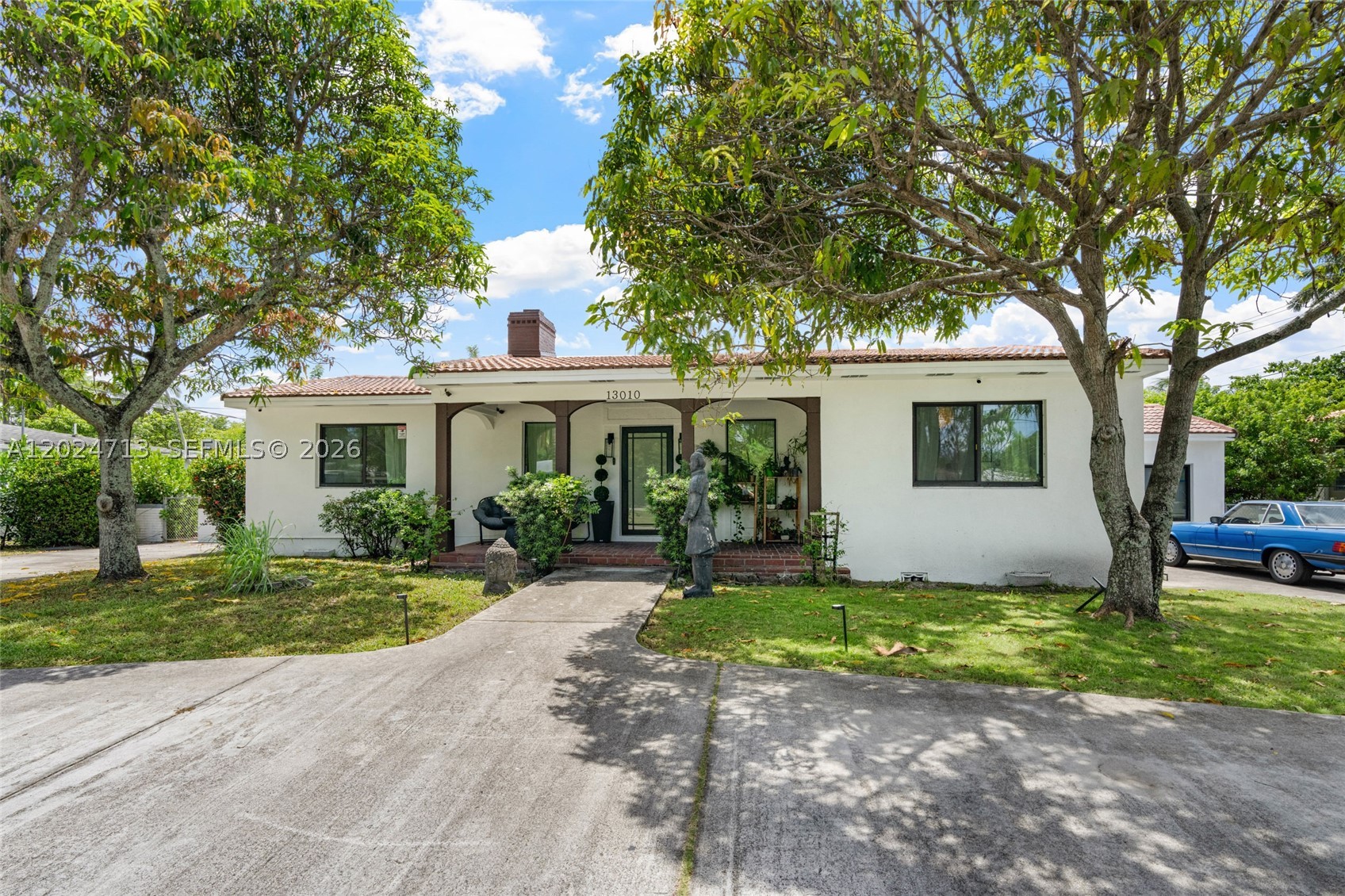 North Miami photo 2
