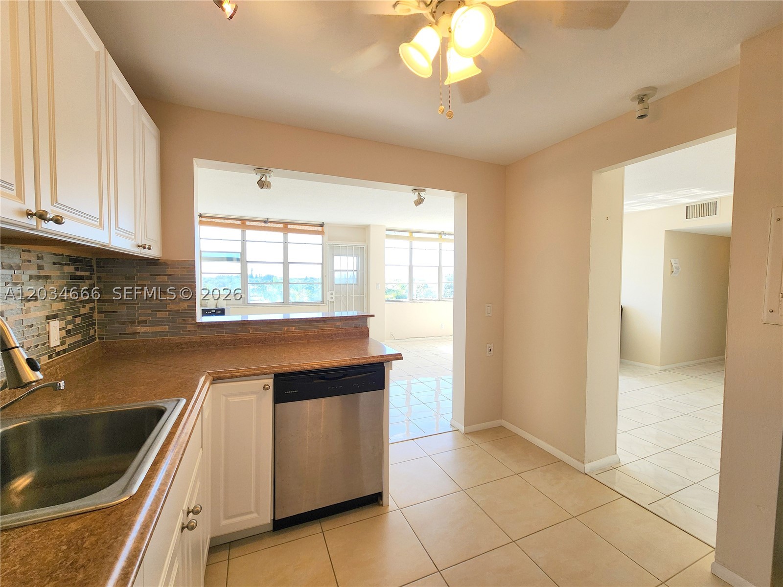 North Miami Beach photo 1