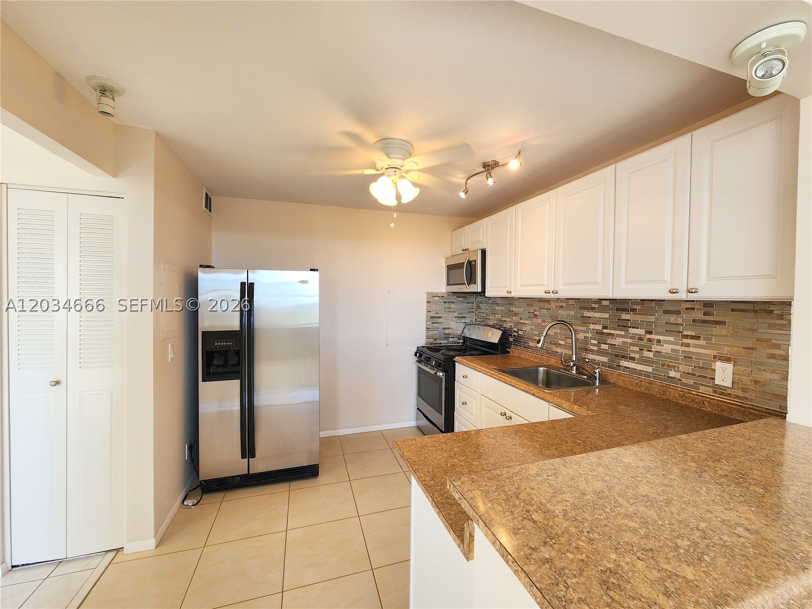 North Miami Beach photo 2