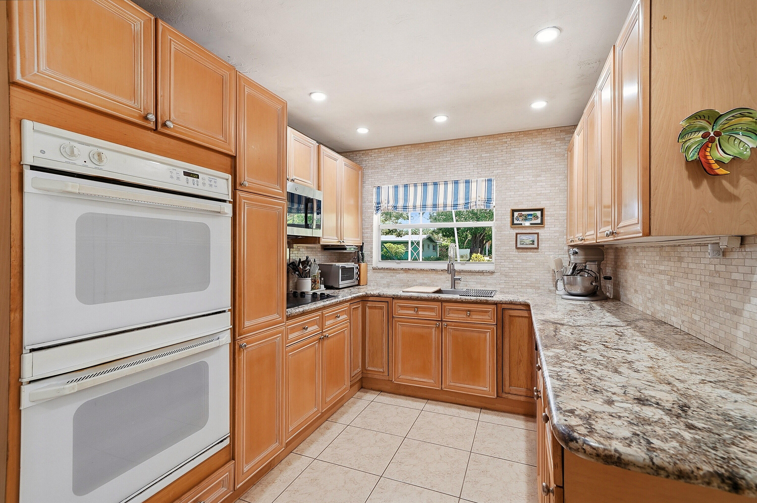 Wilton Manors photo 5