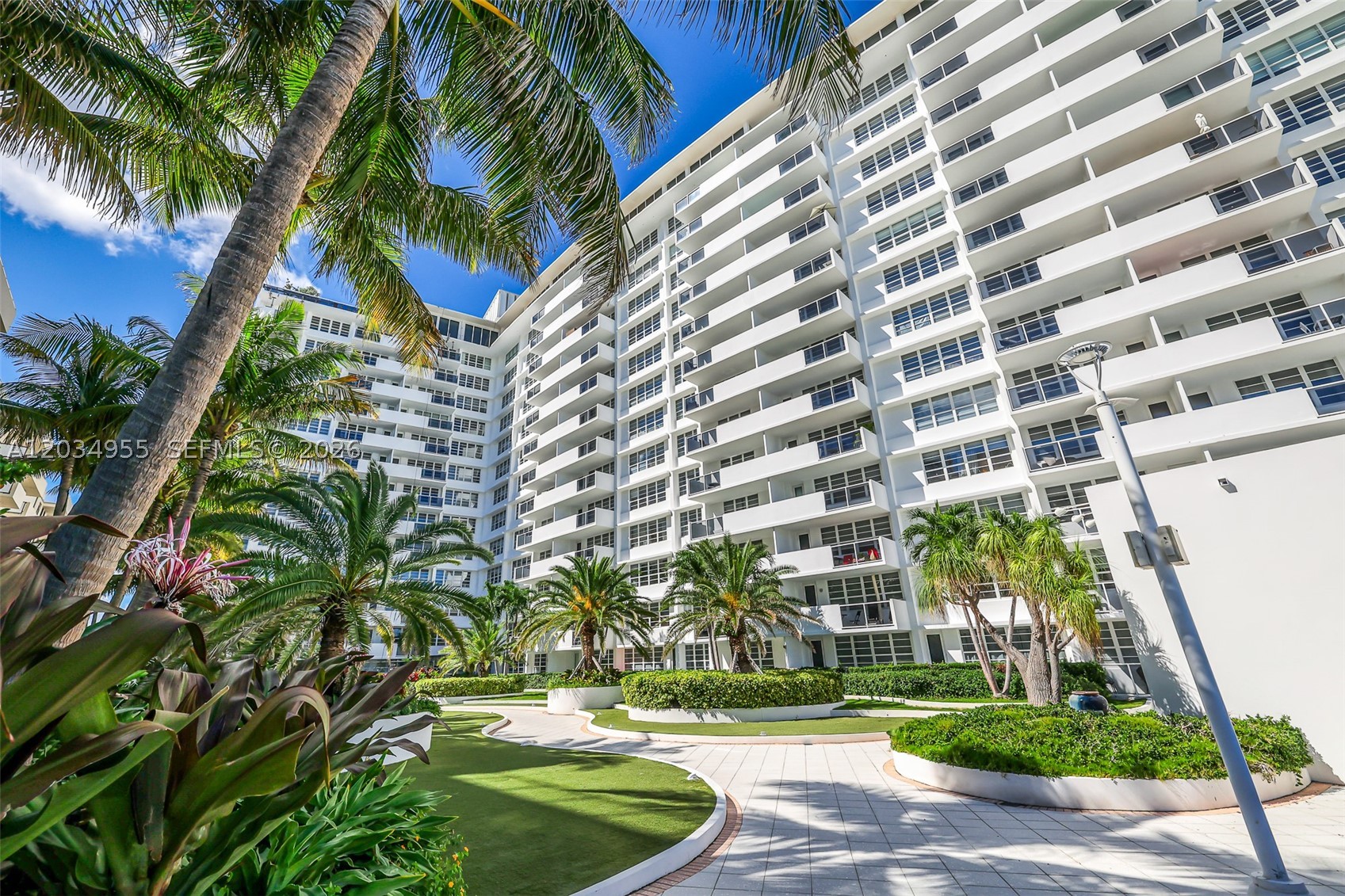 Miami Beach photo 1