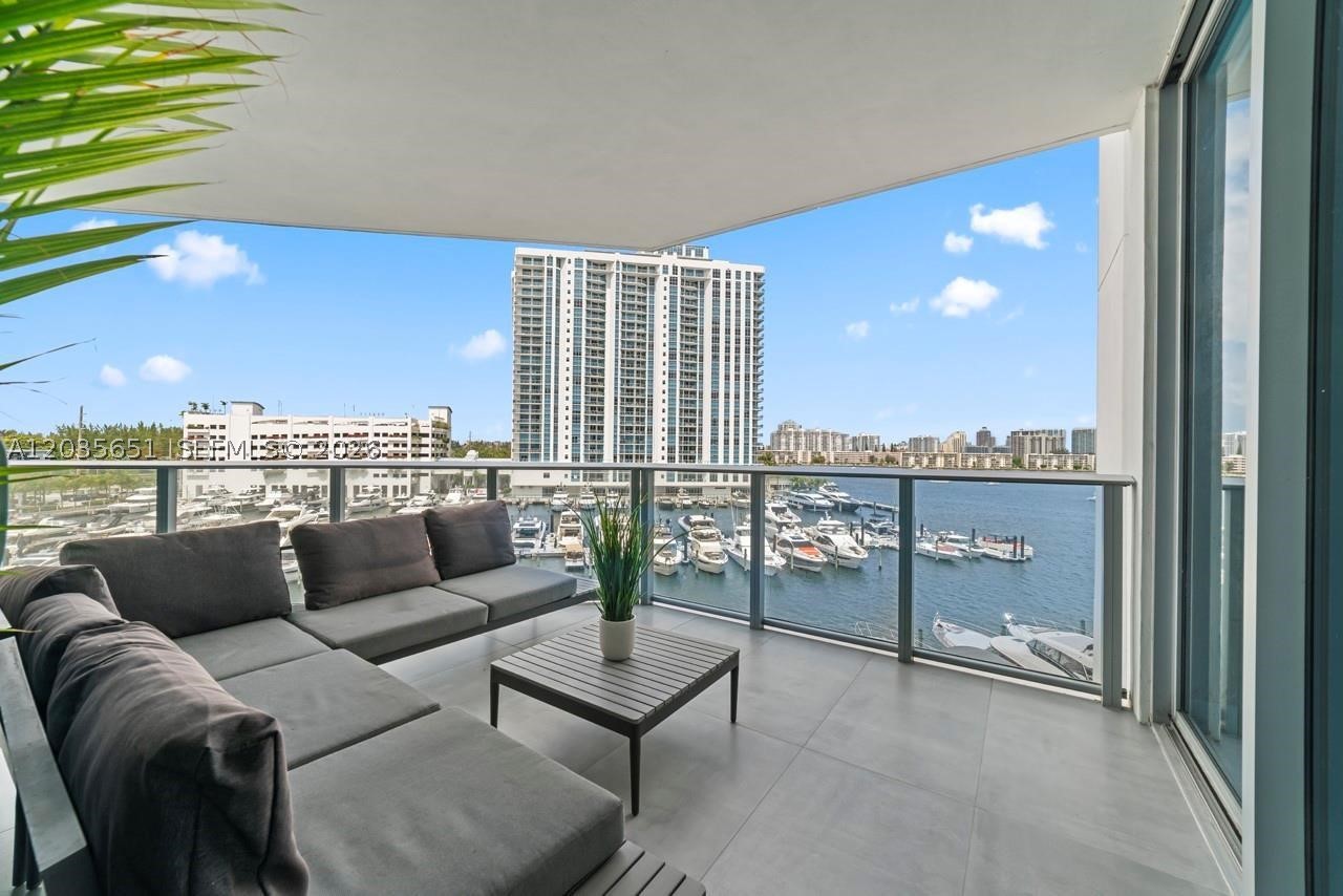 North Miami Beach photo 1