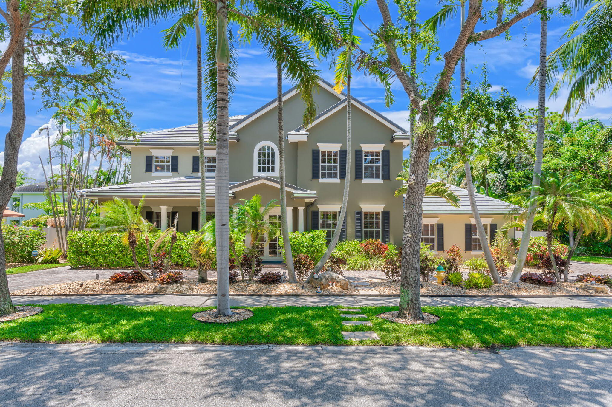 Wilton Manors photo 1