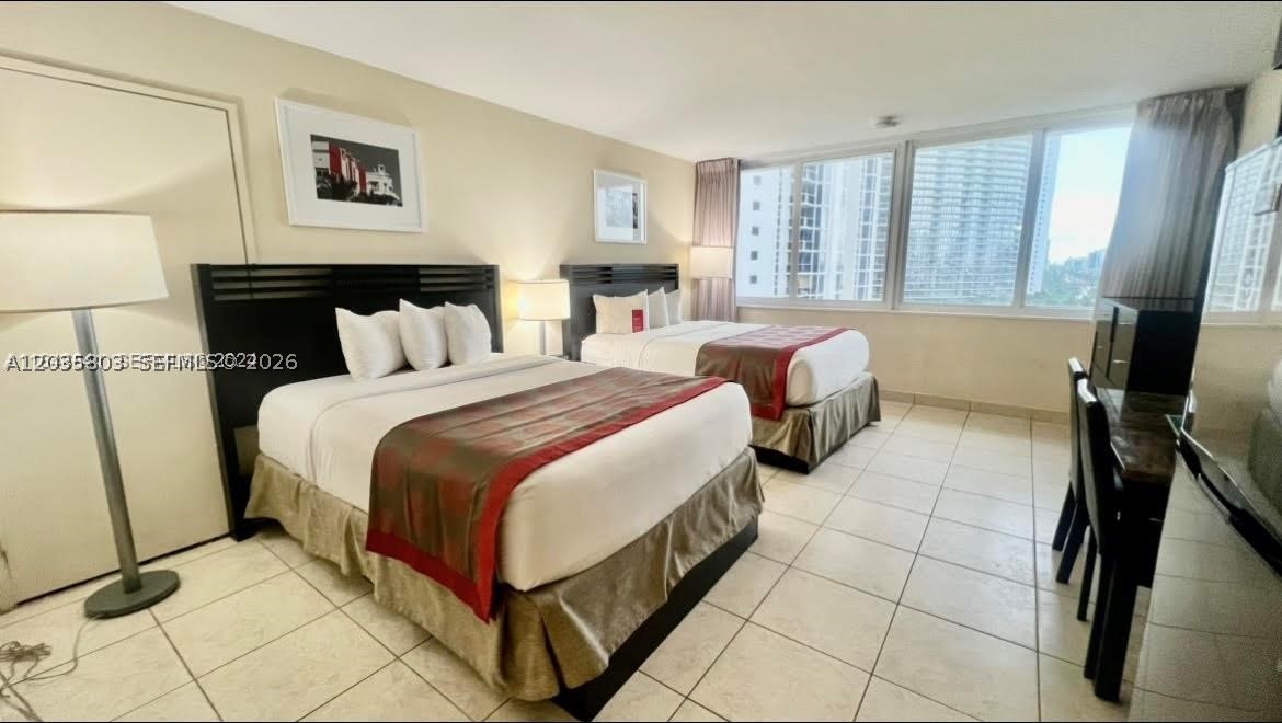 Sunny Isles Beach photo 2