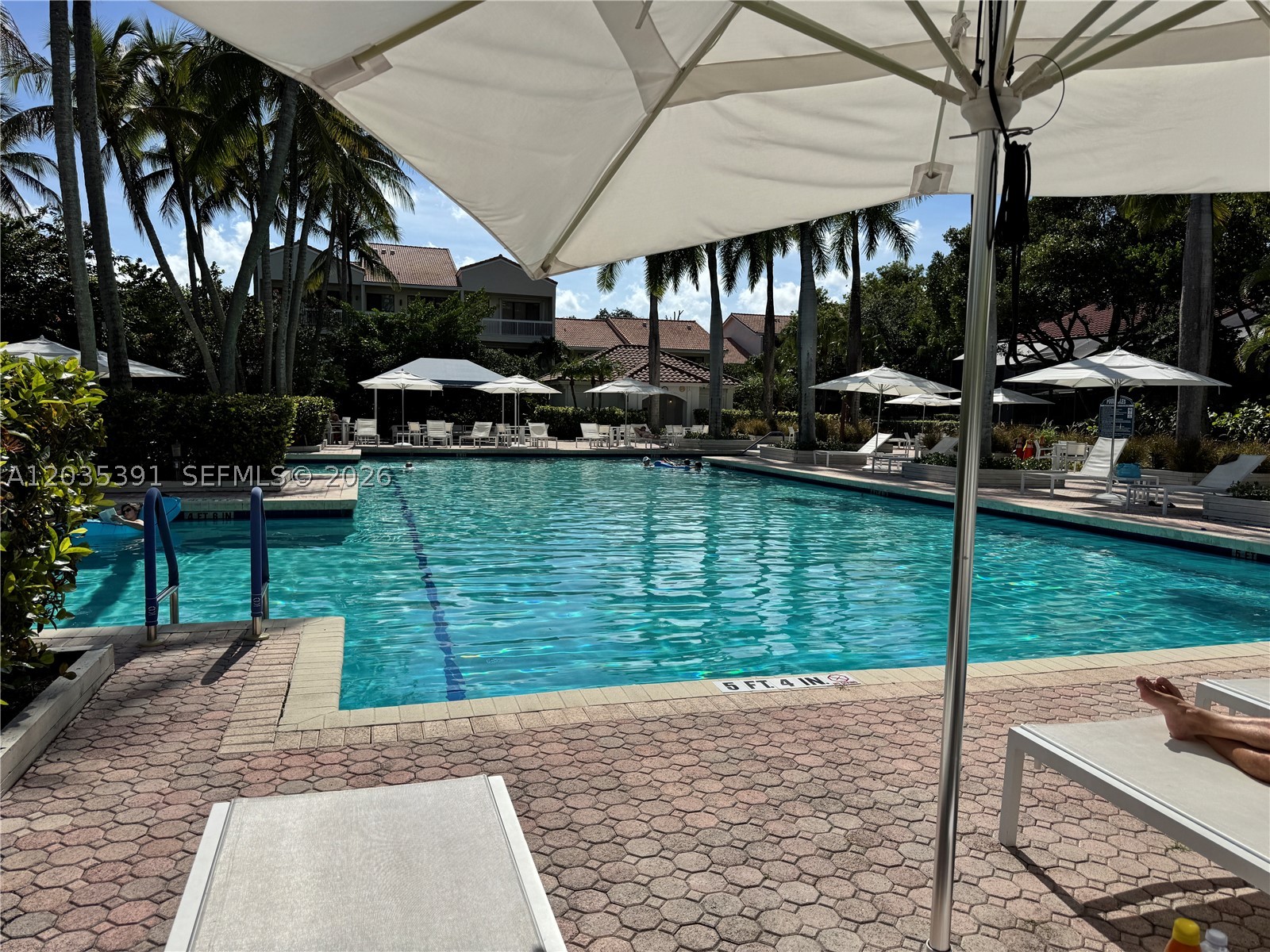 Aventura photo 2