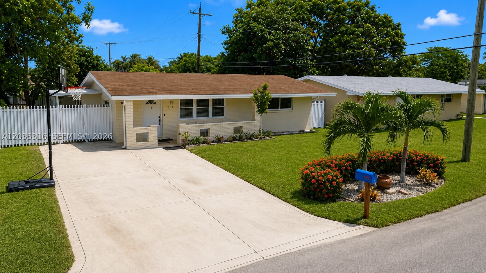 Pembroke Pines photo 4