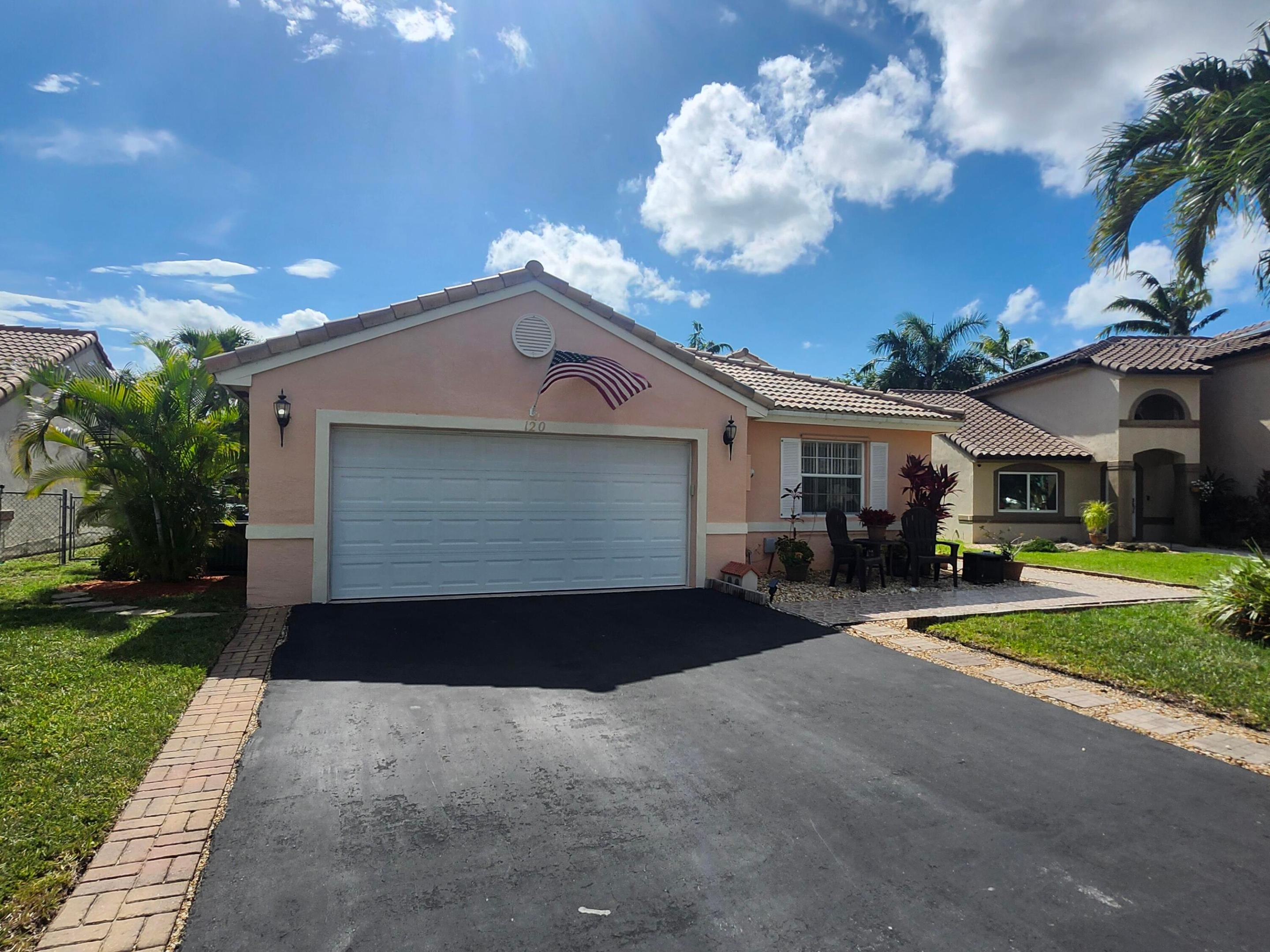 Pembroke Pines photo 2