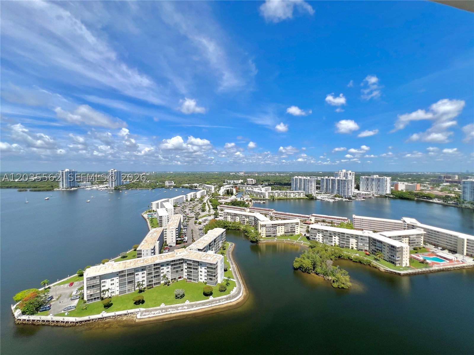Aventura photo 1