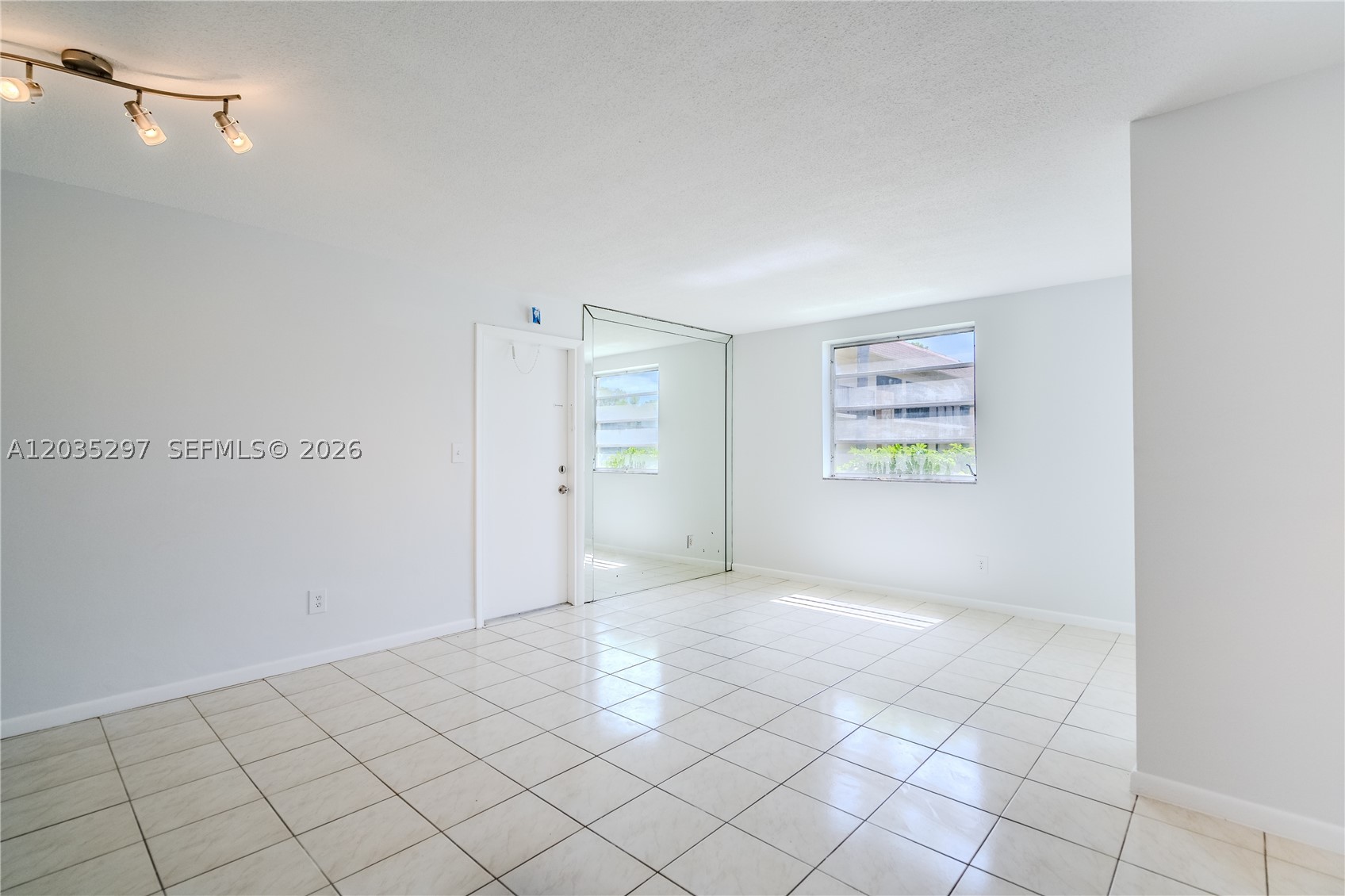 Hallandale Beach photo 4
