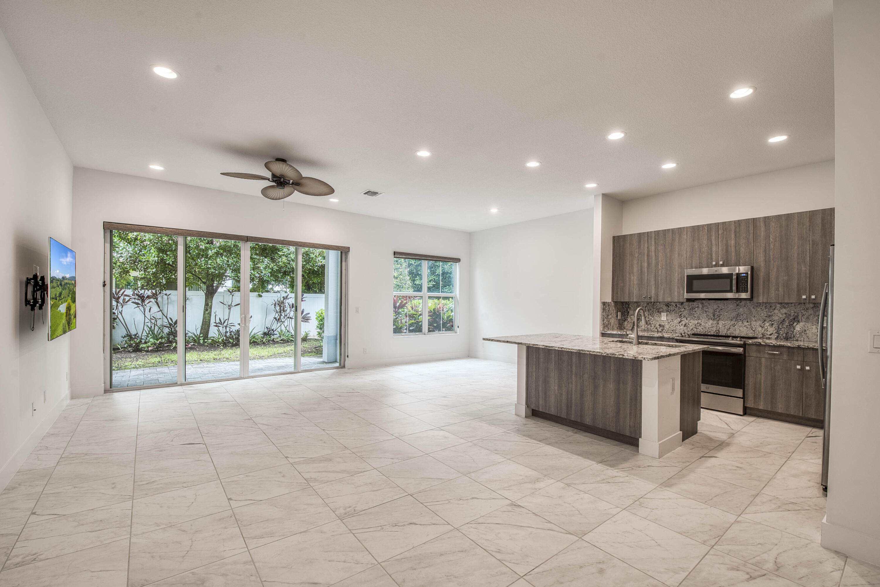 Palm Beach Gardens photo 3