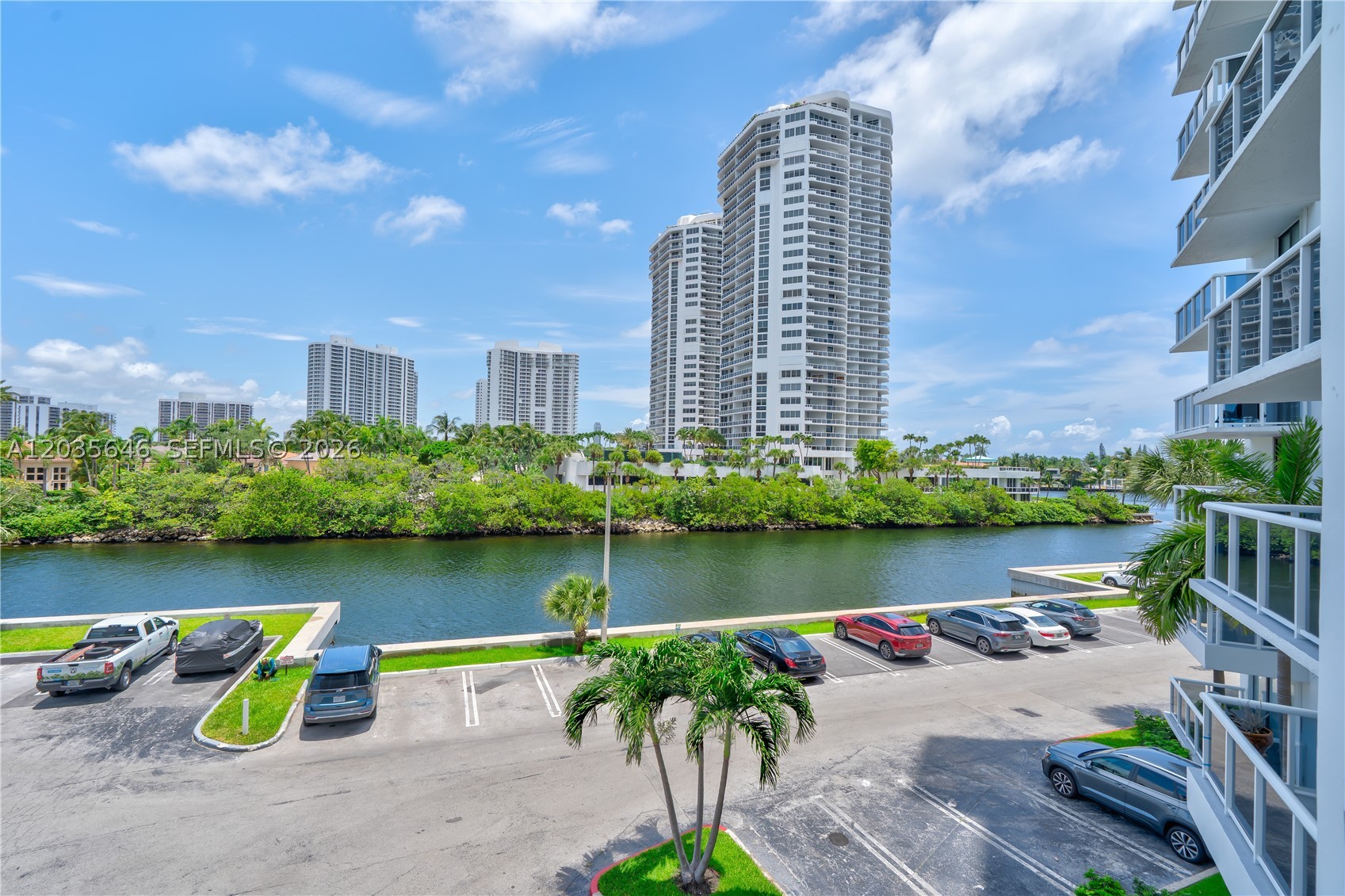 Aventura photo 1