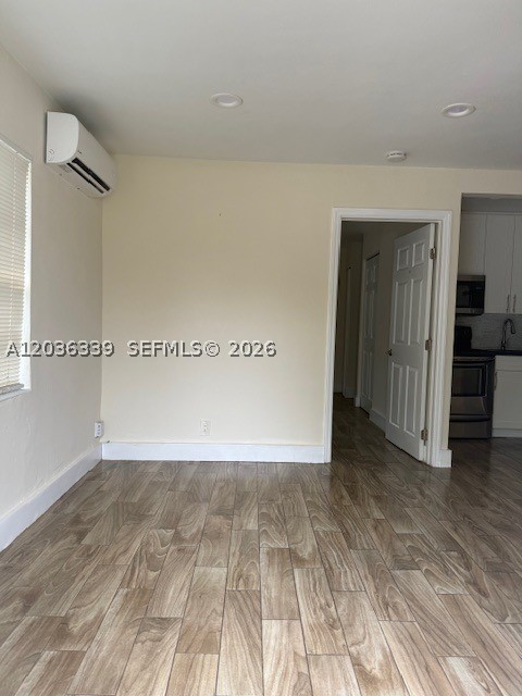 Hollywood photo 5
