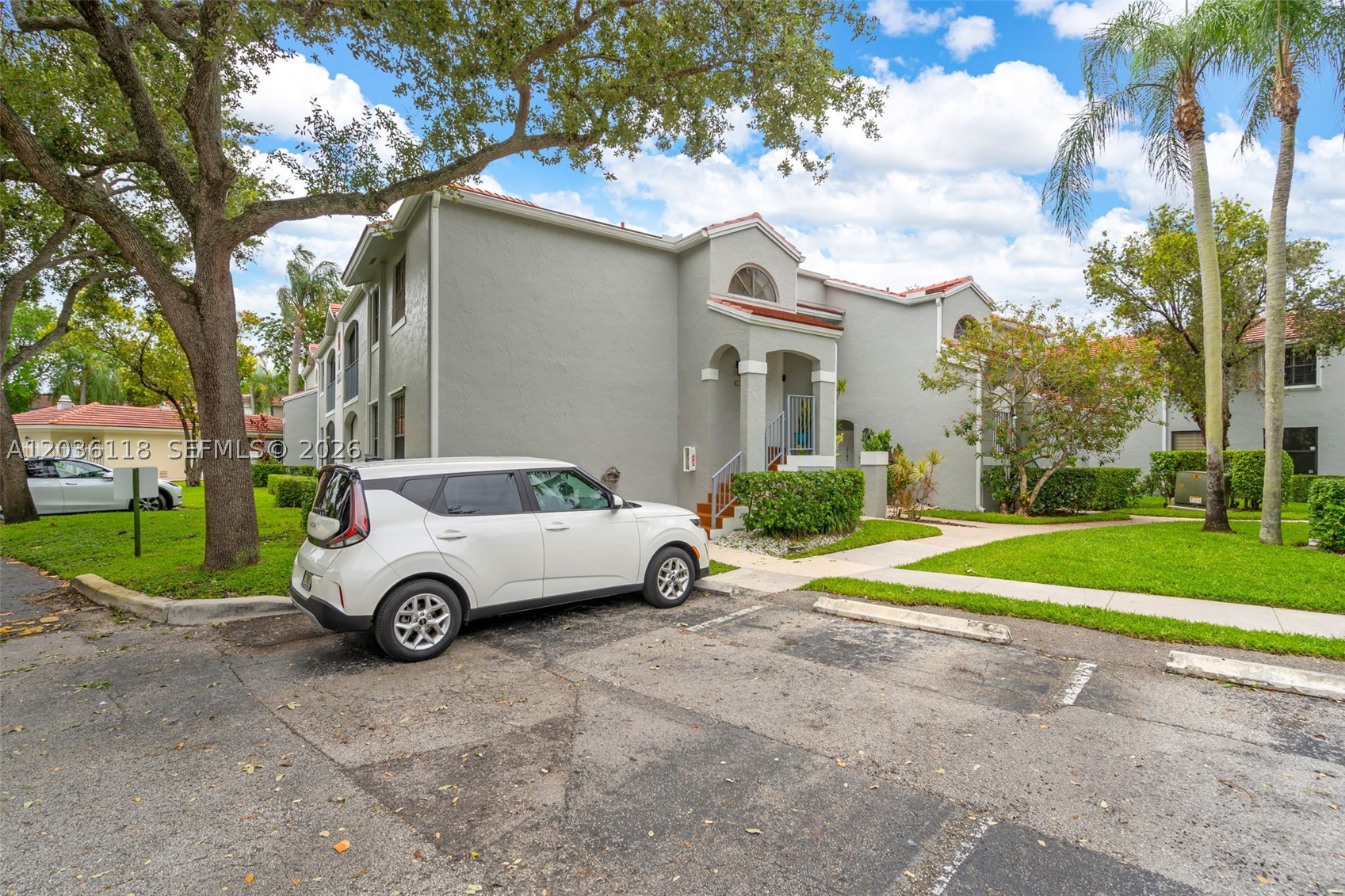 Pembroke Pines photo 3