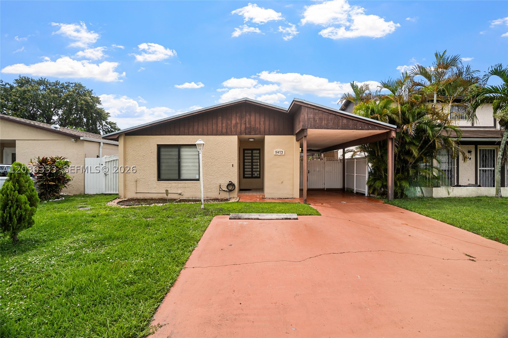 Miami Gardens photo 1
