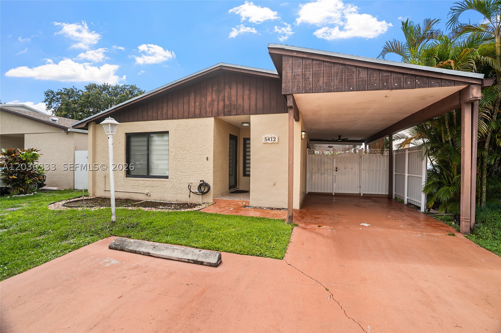 Miami Gardens photo 2