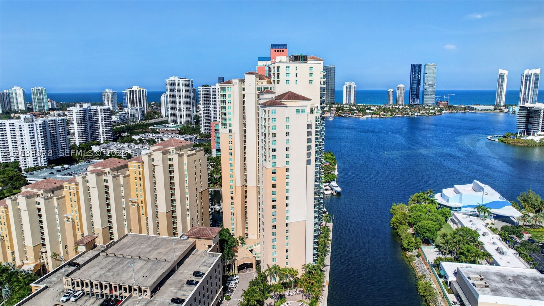Aventura photo 4