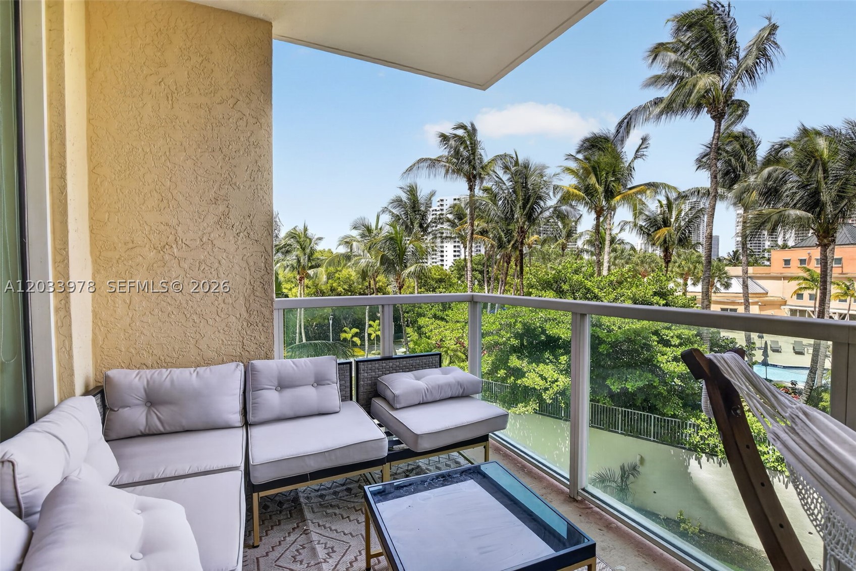 Aventura photo 5