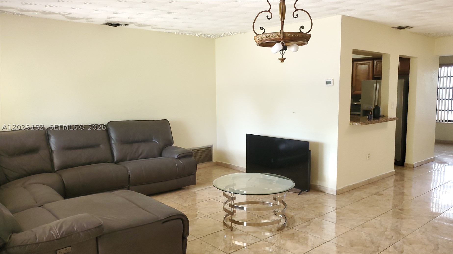Miramar photo 4