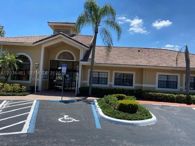 Pembroke Pines photo 1