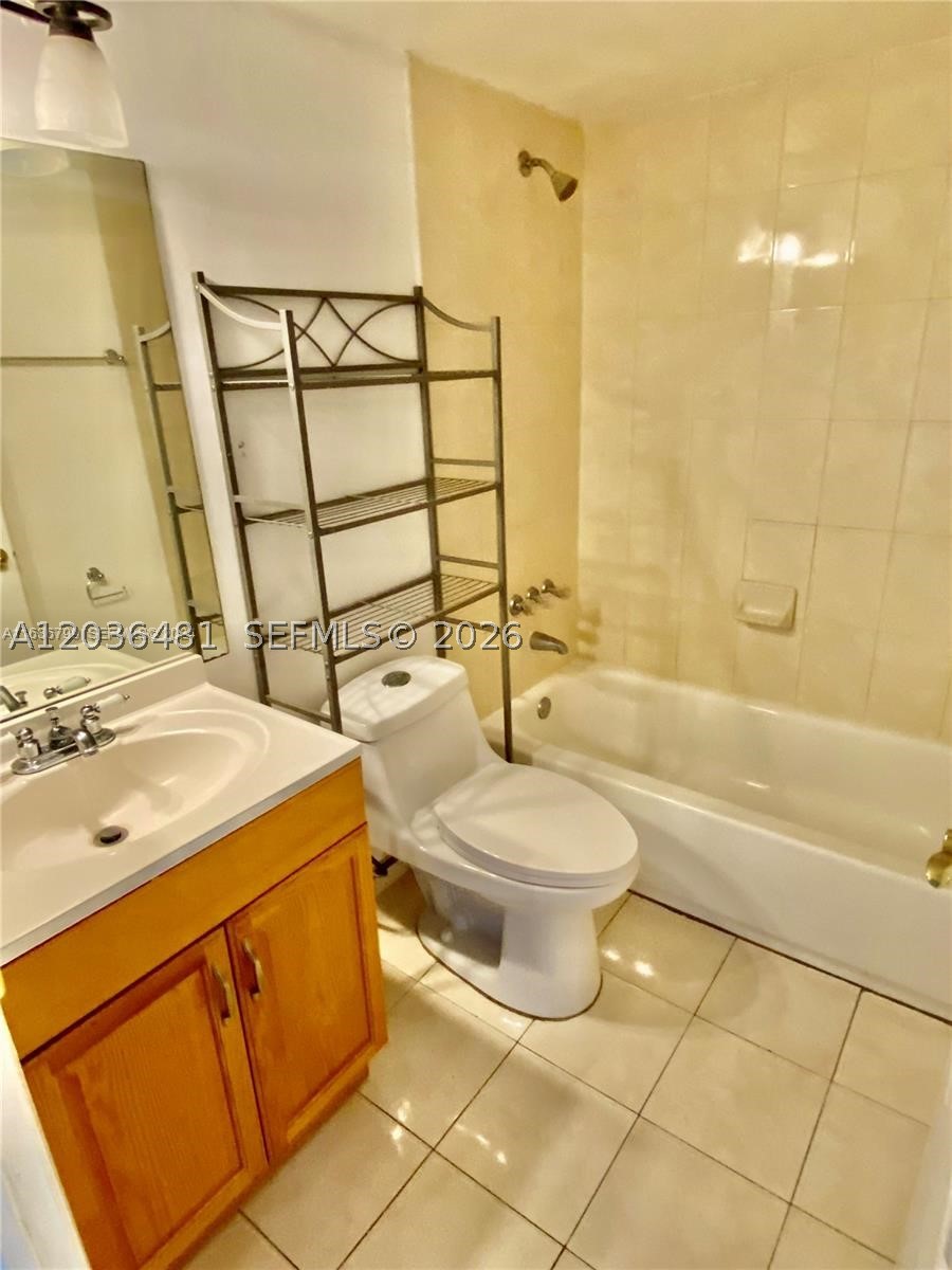 Pembroke Pines photo 2