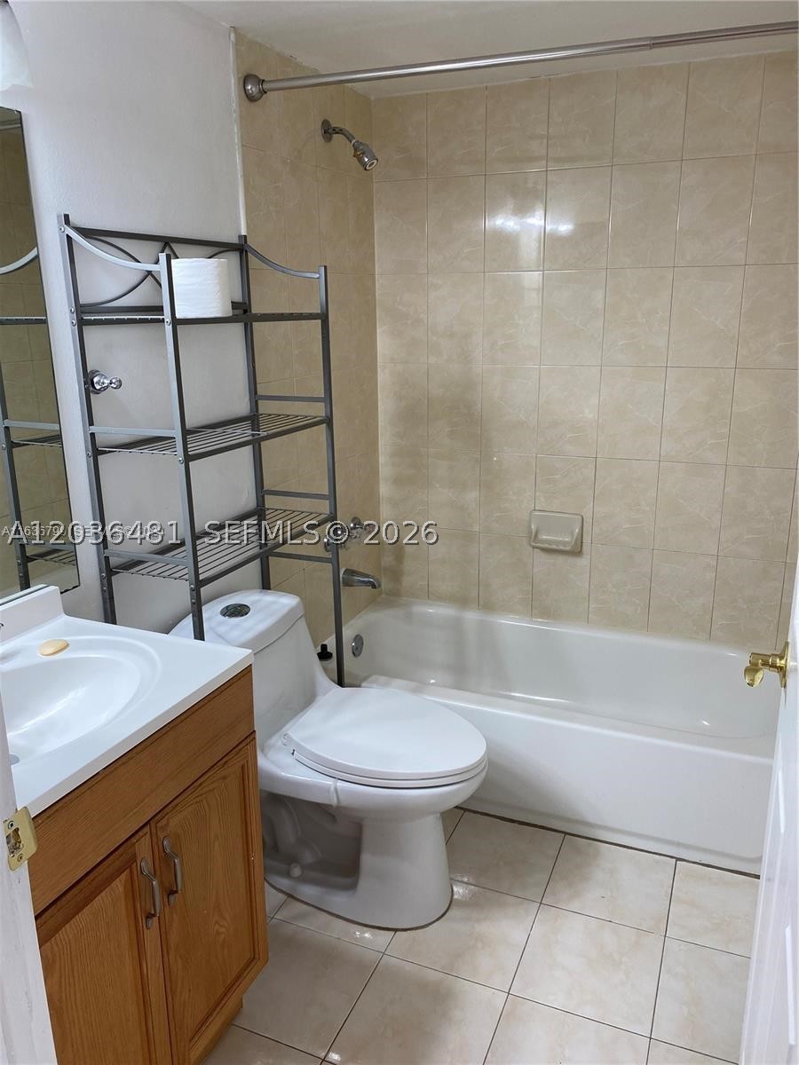 Pembroke Pines photo 3