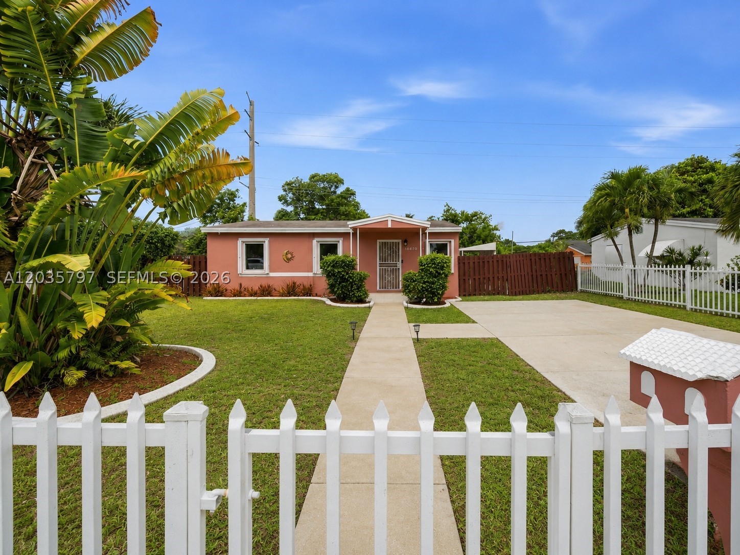 Miami Gardens photo 1