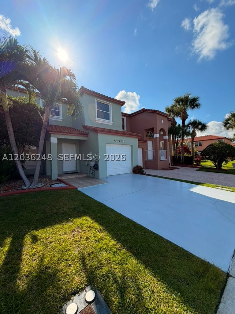 Pembroke Pines photo 2